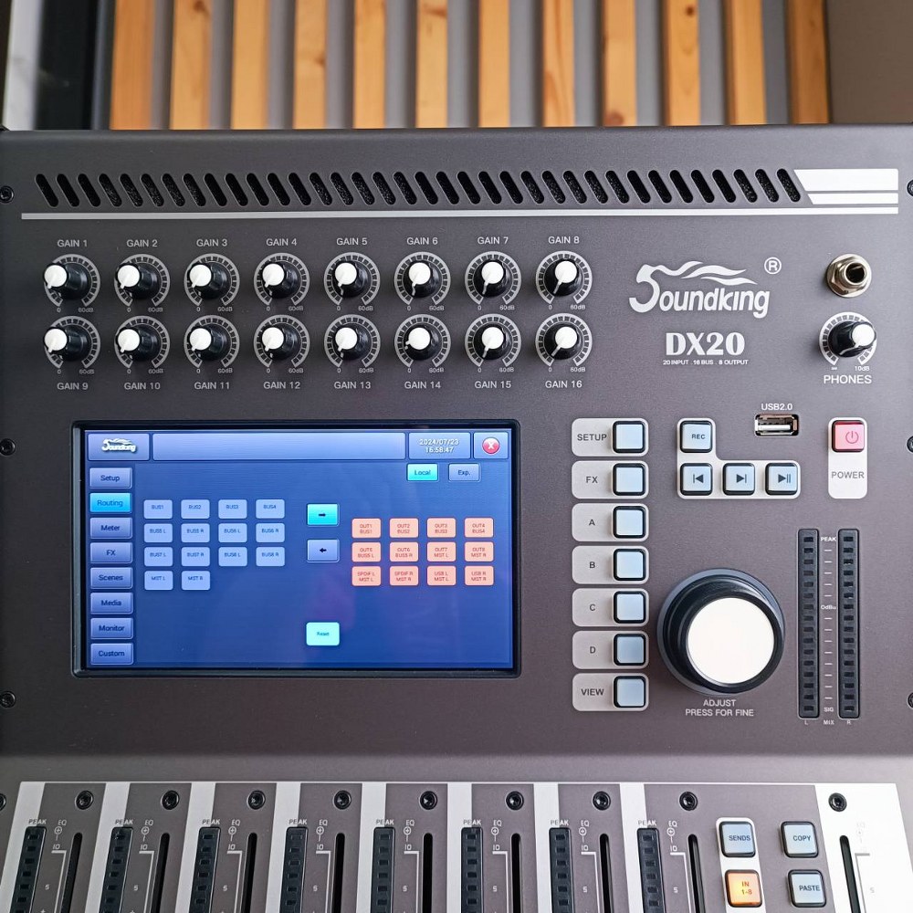 SOUNDKING DX-20 DIGITAL MIXER มิกเซอร์ ดิจิตอล SOUND KING DX 20 DX20 เอไอ-ไพศาล +++