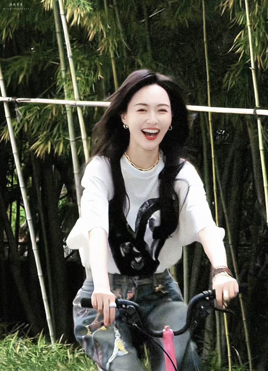 **do** เสื้อยืด Acne Studios PRINTED T-SHIRT สินค้าใหม่ ของแท้