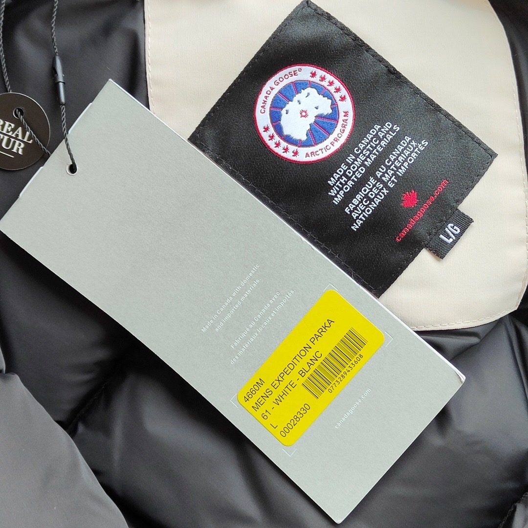 **Do** เสื้อ Canada Goose ใส่ได้ชาย หญิง สำหรับหนาวหรือหิมะตก ฮู้ดขนเฟอร์ มี 6 สีให้เลือก สินค้าใหม่ ของแท้