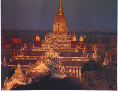 MYANMAR THE GOLDEN LAND 013514