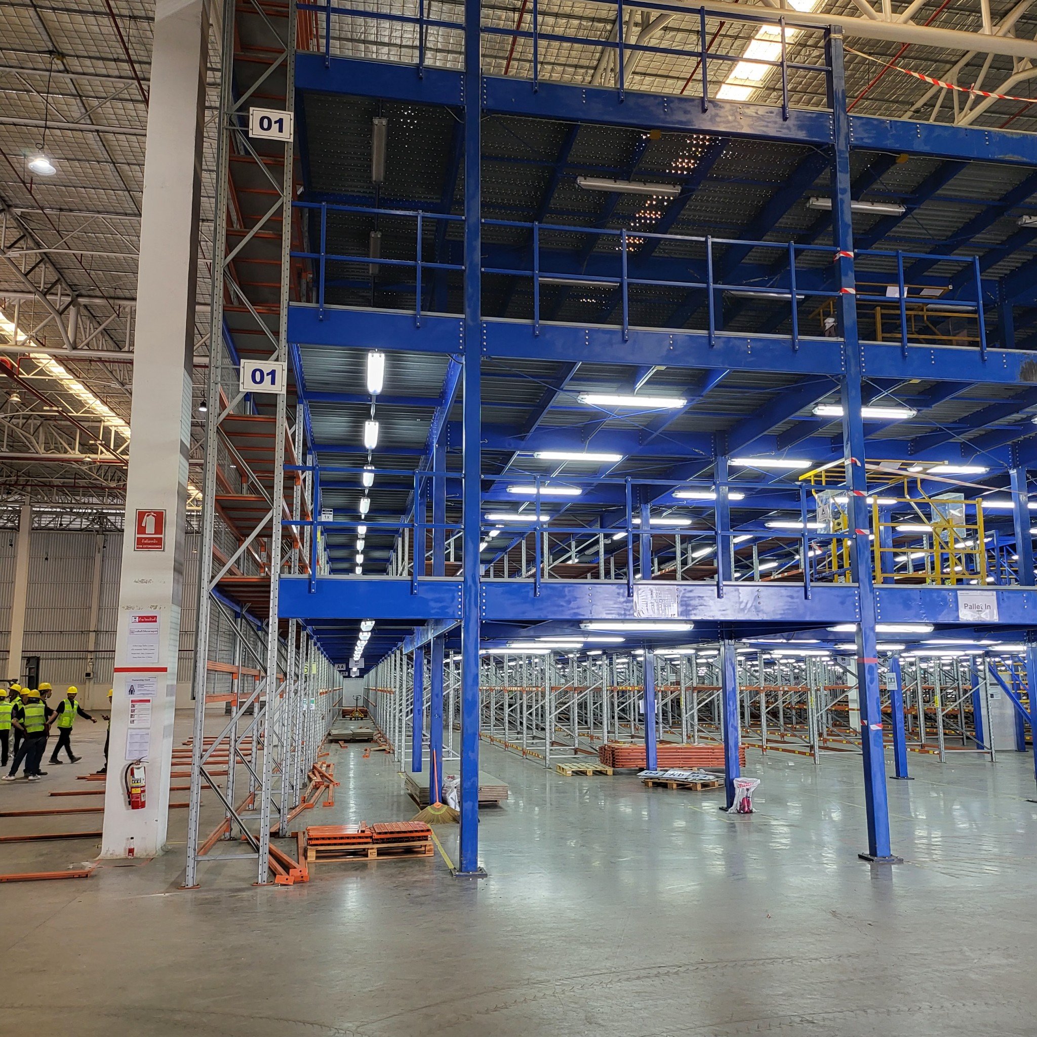 สินค้ามาใหม่ ขนาด 125x250 cm สูง 2m-10m ปูพื้นด้วยวีว่าบอร์ด 20mm รับน้ำหนักได้ชั้นละ 1000 kg