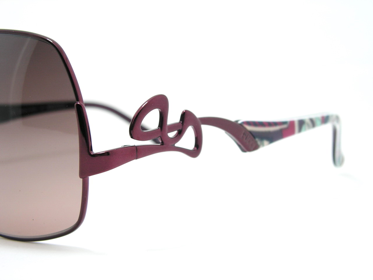 หมดแล้วค่ะ+++แว่นกันแดด Emilio Pucci !!!ไฮโซมากมายค่ะแบรนด์นี้ ของแท้100%และถูกสุดๆ ส่งตรงจากUS.ค่ะ