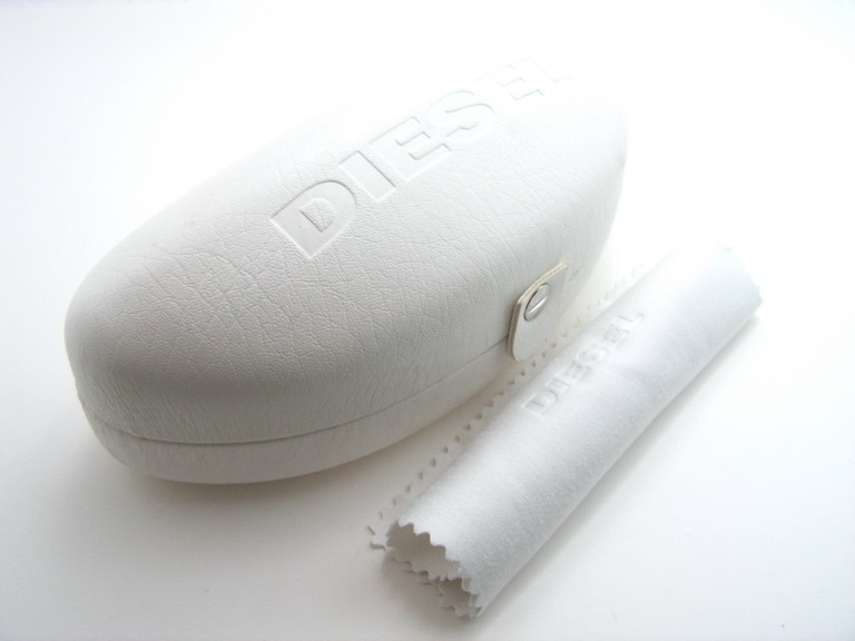 หมดแล้วค่ะ+++กรอบแว่นสายตา Diesel !!!แบบฮิตและสวยที่สุดค่ะ ของแท้และถูกที่สุด ส่งตรงจากUS.ค่ะ