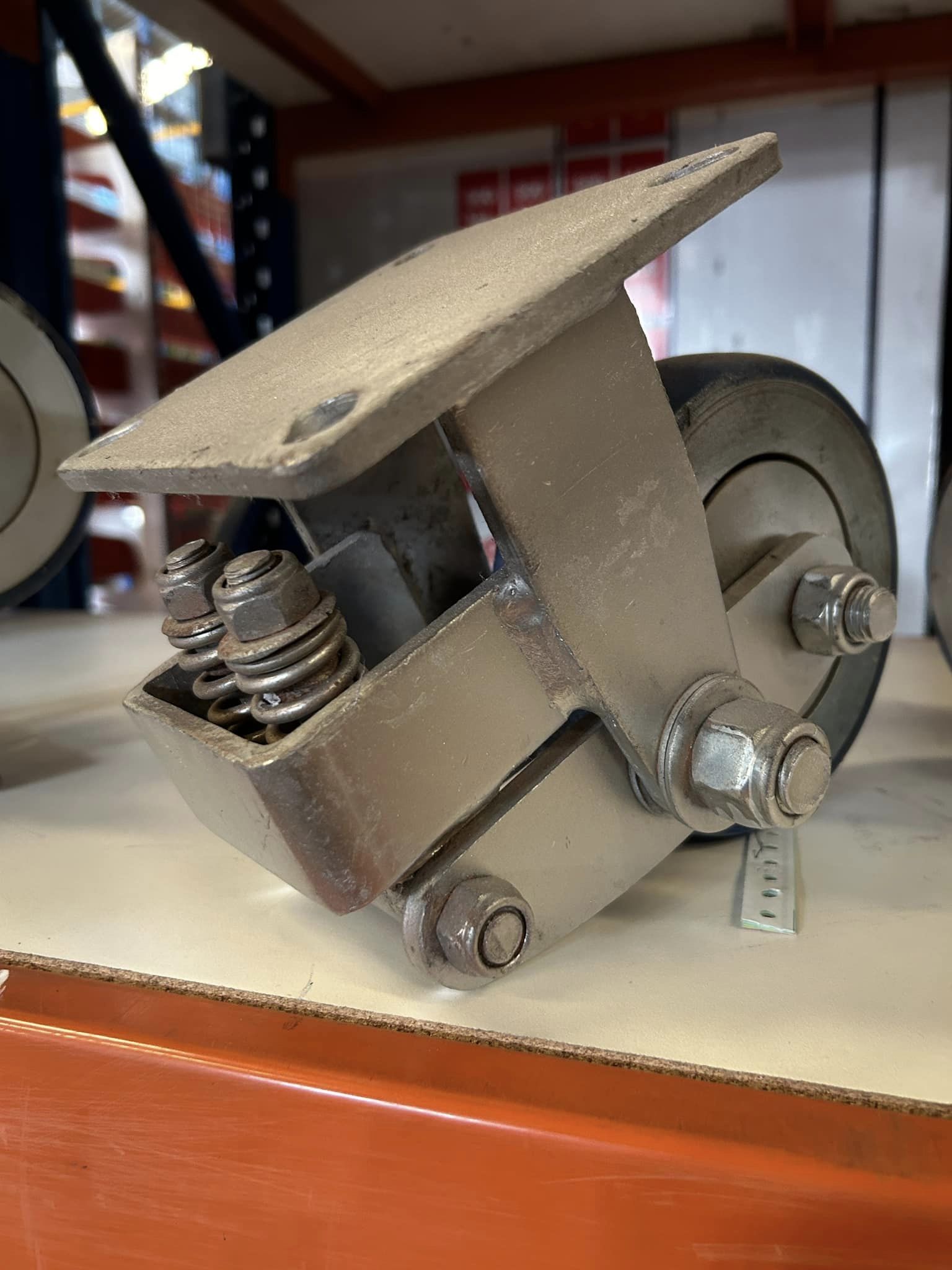 บันไดติดล้อ6นิ้วแบบมีโช๊คสปริงสูง2.80ม.