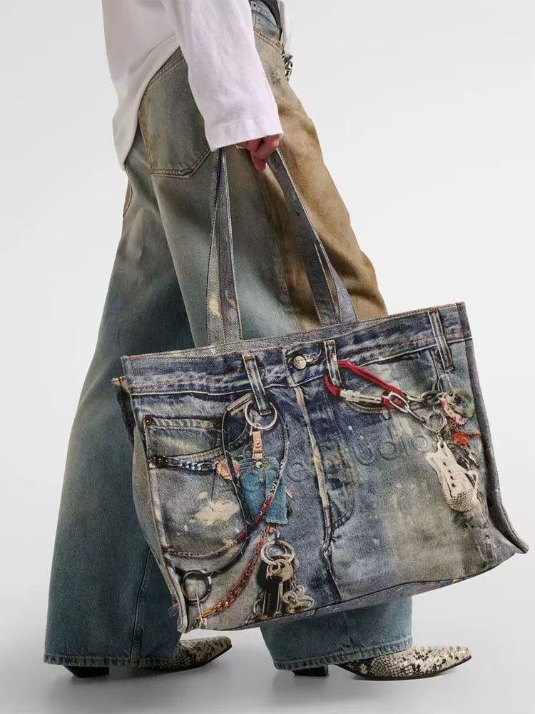 **do** กระเป๋า Acne Studios Graphic Print Denim Tote (Mid Blue) สินค้าใหม่ ของแท้