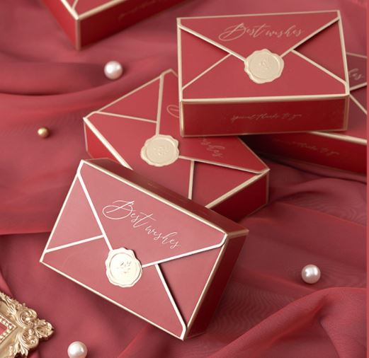 กล่องสี่เหลี่ยม กล่องใส่ของขวัญ ของชำร่วย งานแต่งงาน แบบหรูหรา ขอบทอง แบบซองจดหมาย 501003