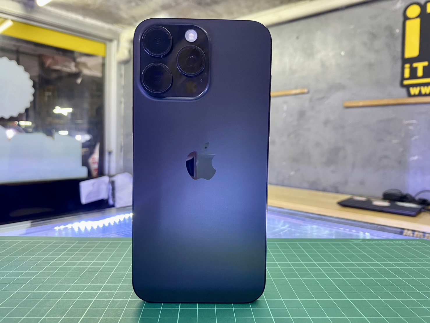 😎 iPhone 15 Pro Max 256GB Black Titanium 😎 ☺ มาแล้วๆ i15PM #ศูนย์แท้ สภาพดี ราคาคุ้มๆ ☺