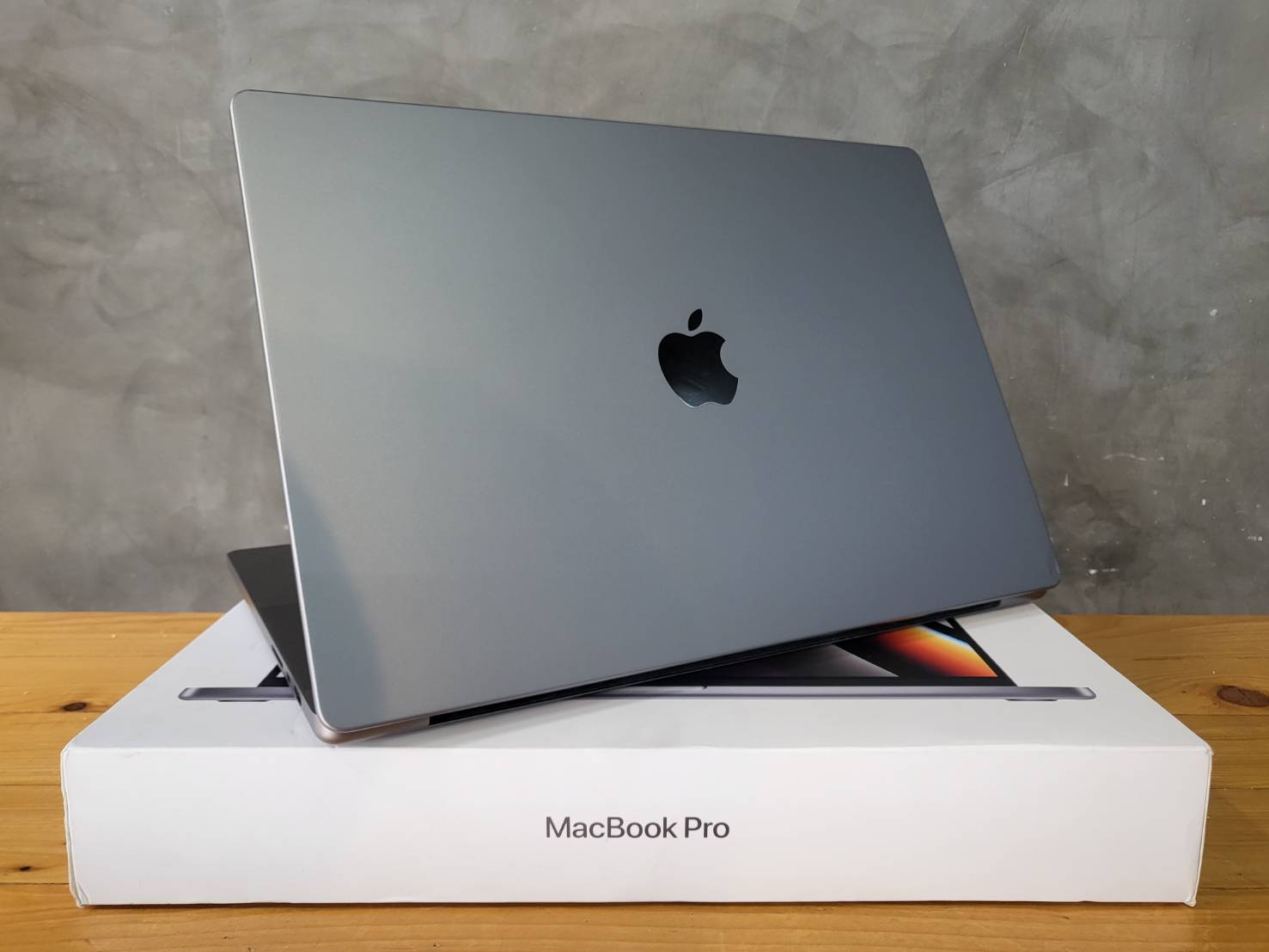 🥇 MacBook Pro (16-inch, M1 Pro, 2021) 16/512GB 🥇 💻#อย่าช้า MBP Pro 16-inch, M1 Pro, 2021 #Apple Care+ ถึง 16/6/68 #ครบกล่อง 💻