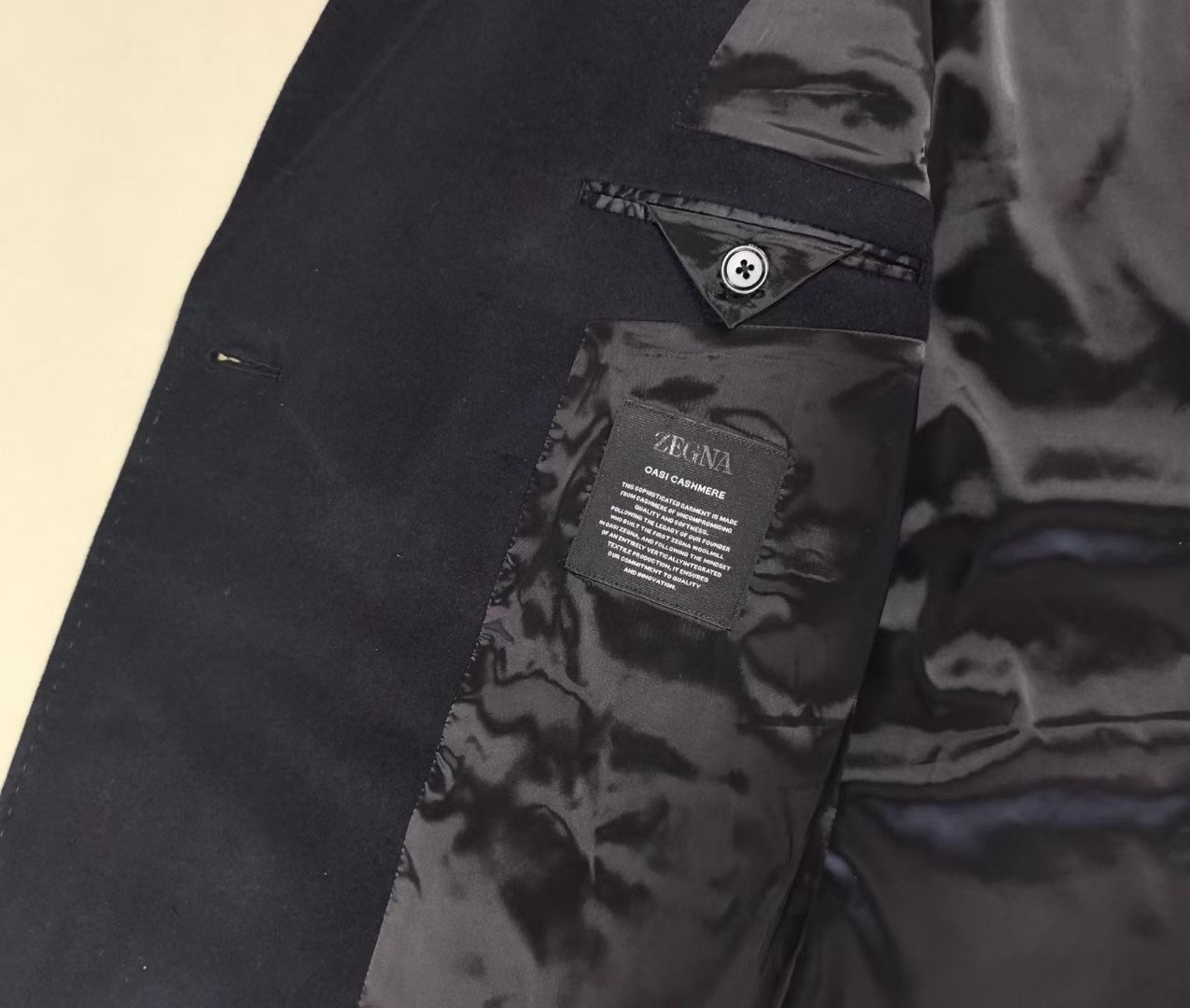 เสื้อโค้ท Ermenegildo Zegna Black Cashmere Double Breasted Coat สินค้าใหม่ ของแท้