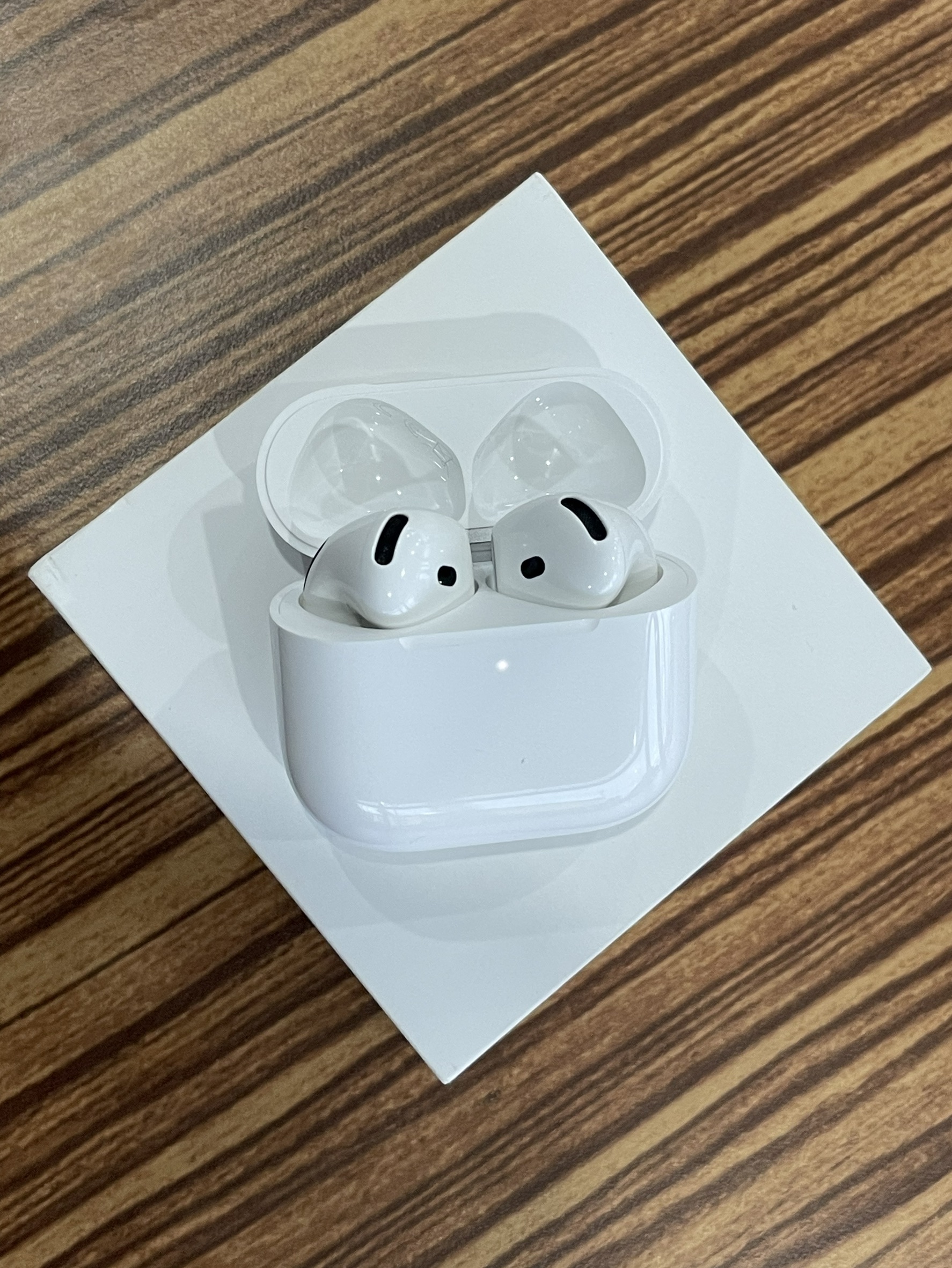😚 AirPods 4 😚 🔥 AirPods สภาพดี ครบกล่อง พร้อมประกันศูนย์ 🔥