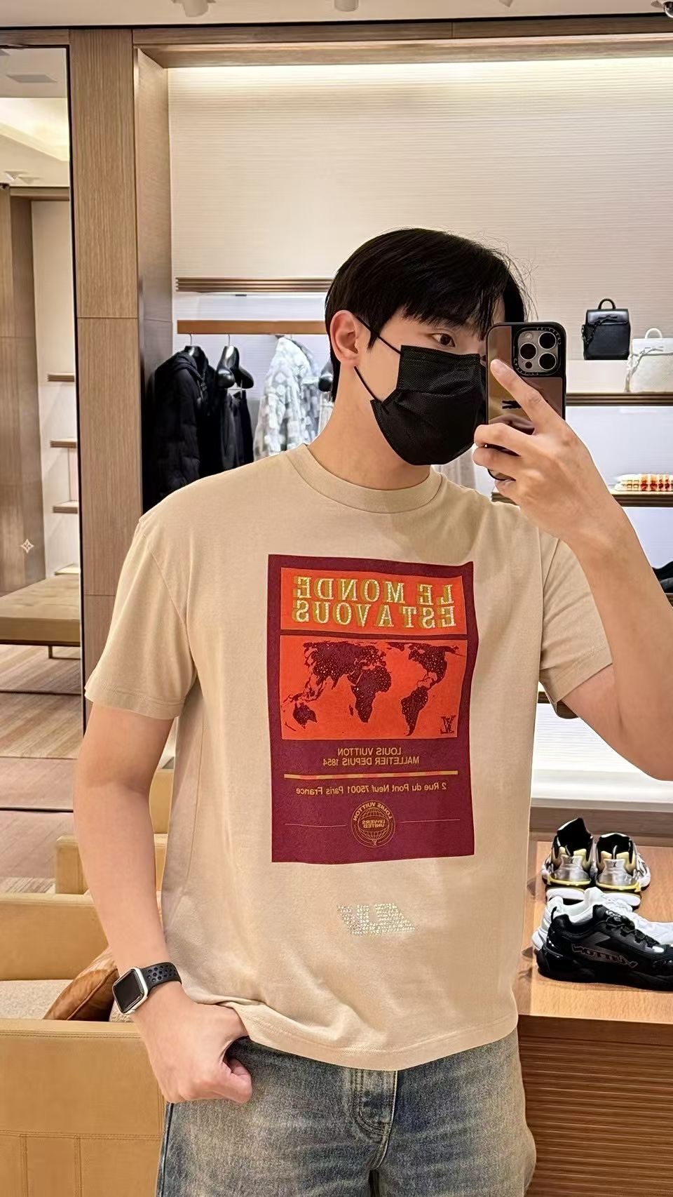 **do** เสื้อยืด LV เสื้อยืดผ้าคอตตอนตกแต่งลายกราฟิก Spring collection ใส่ได้ ชาย หญิง สินค้าใหม่ ของแท้