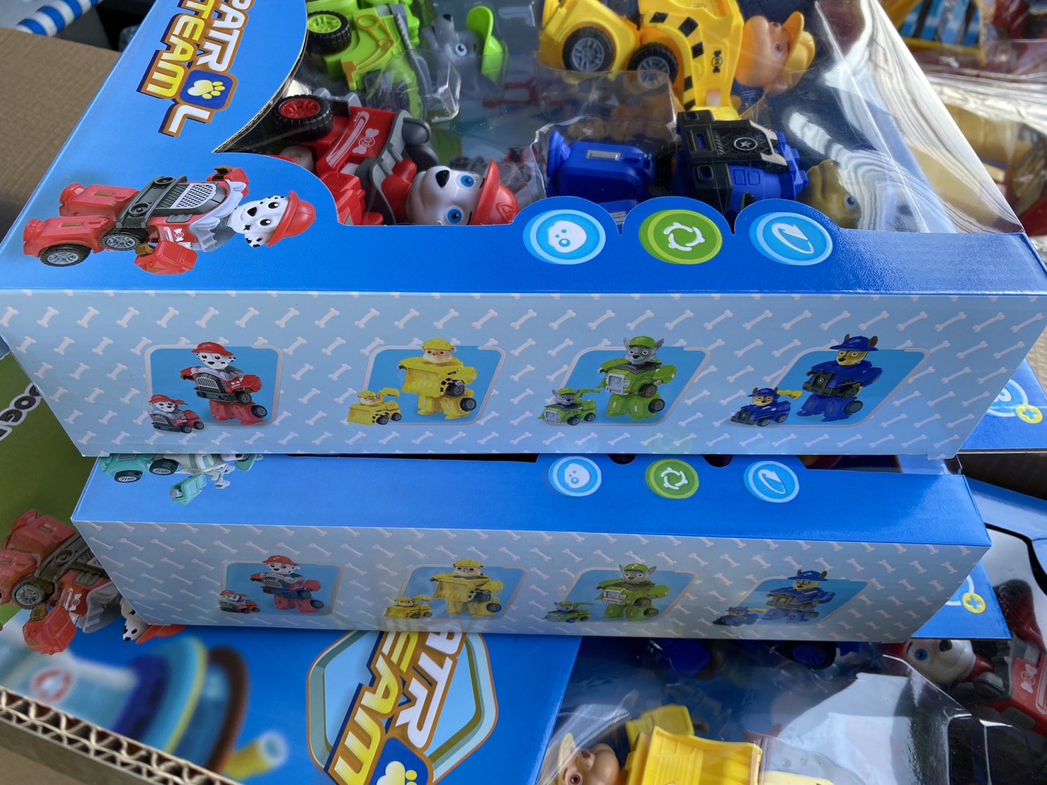 750-133Y รถของเล่น รถแปลงร่างหุ่น รถหมาแปลงร่าง รถPATROL DOGS 4 ตัว ปลีกกล่องละ