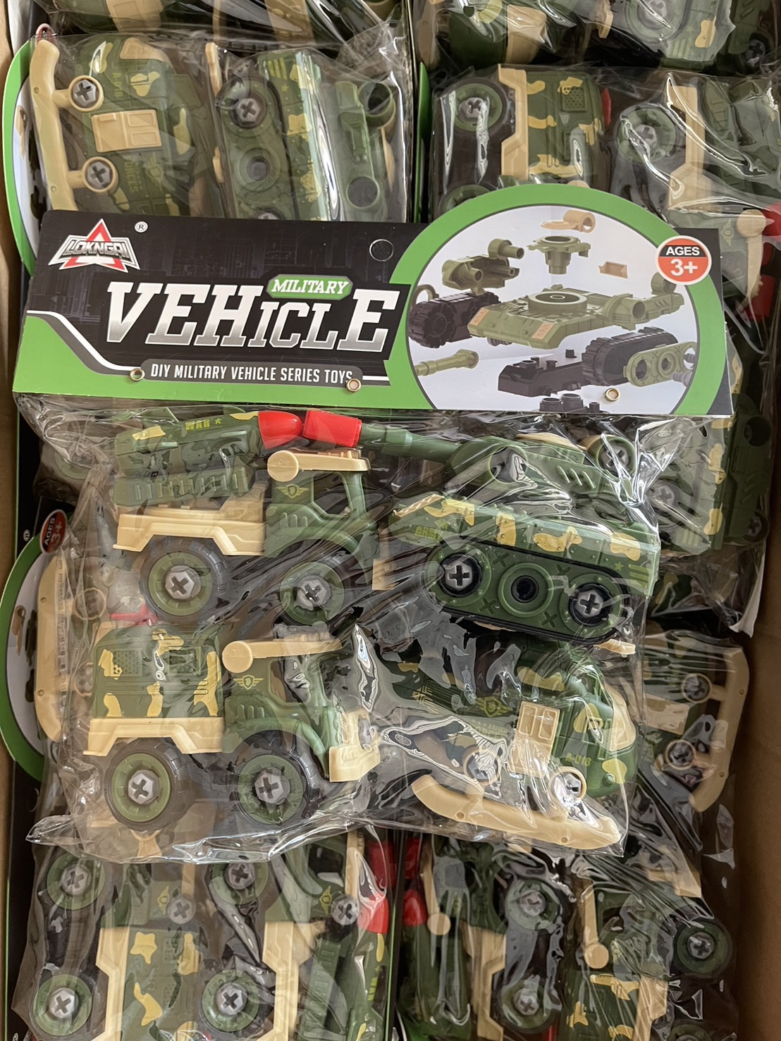 LY068 ของเล่นเด็กรถทหารเล่นมือ 4 คัน ถอดประกอบ รถเล่นมือ รถเด็ก ปลีกห่อละ
