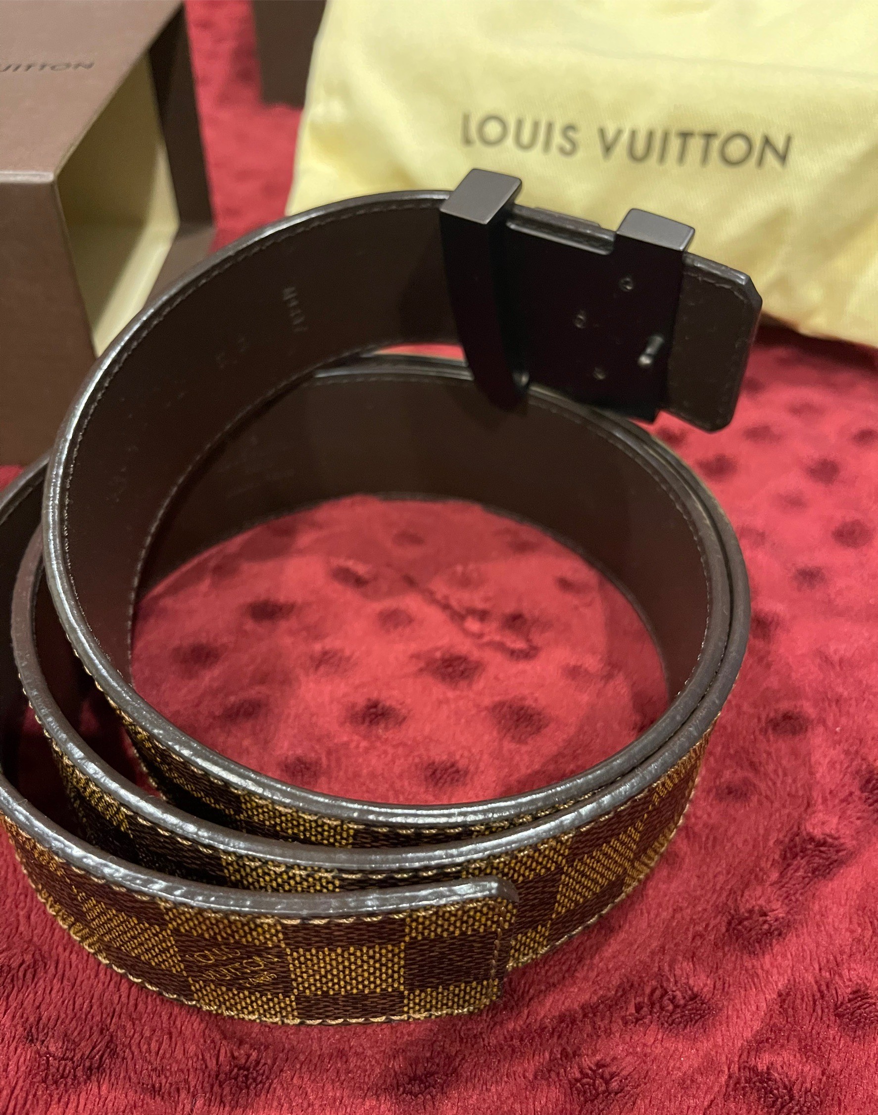 Louis Vuitton Belt ลาย Damier ตารางสีน้ำตาล (Like New) ความยาว 95 CM