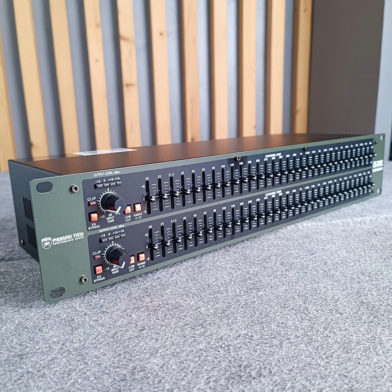 PROEUROTECH CE231XL EQ โปรยูโร่ เทค Eqlizer 231 PROEURO TECH อีคิว 231 PRO EUROTECH อีคิว ce 231 xl