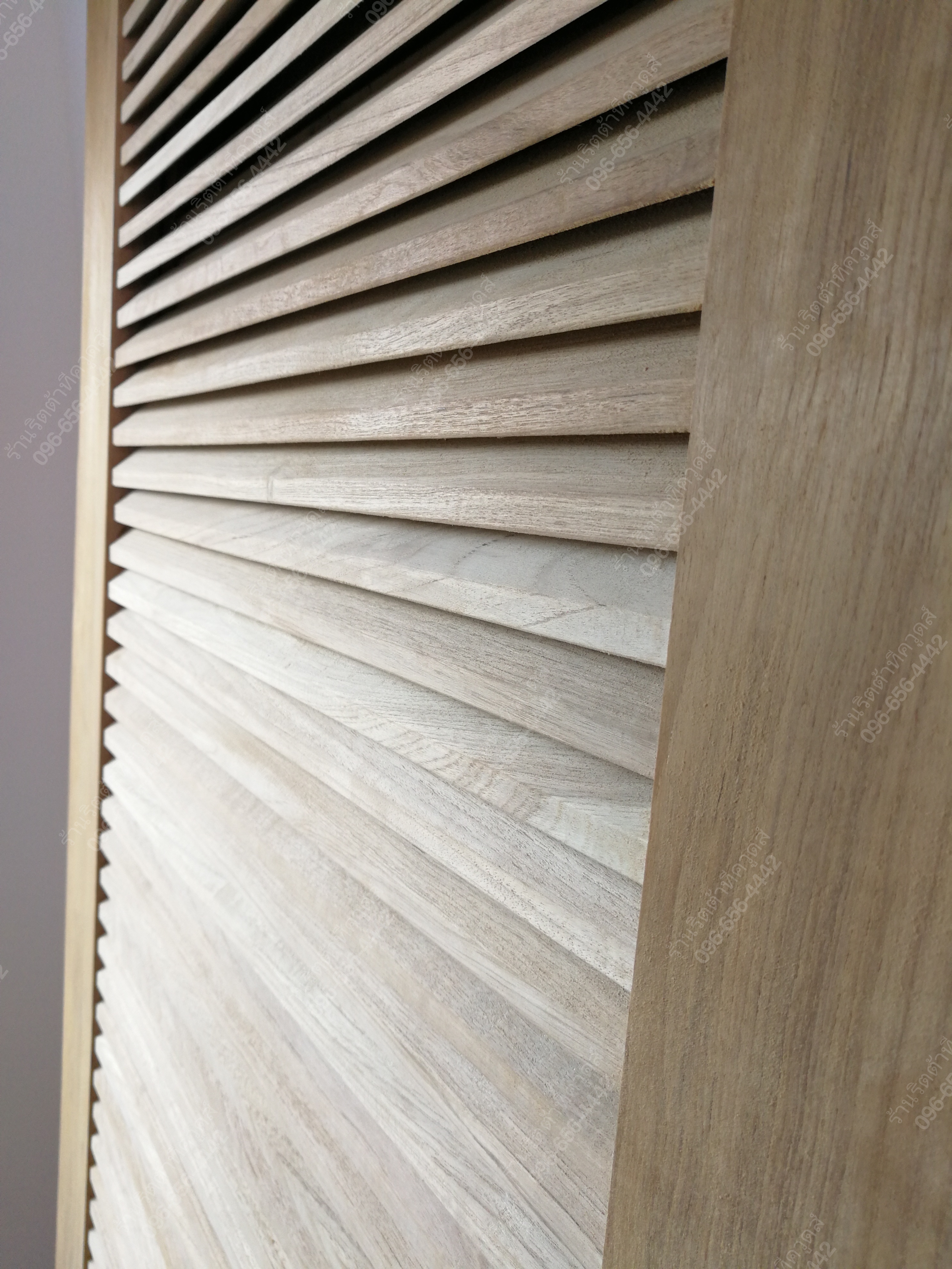 ประตูไม้สัก โมเดิร์น