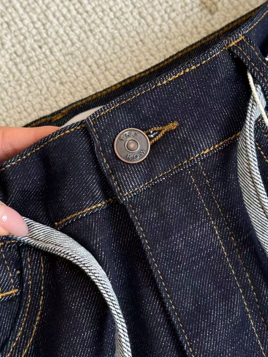 กางเกงยีนส์ขาตรง The Row มีผ้าคล้องเอว ของผู้หญิง สินค้าใหม่ ของแท้