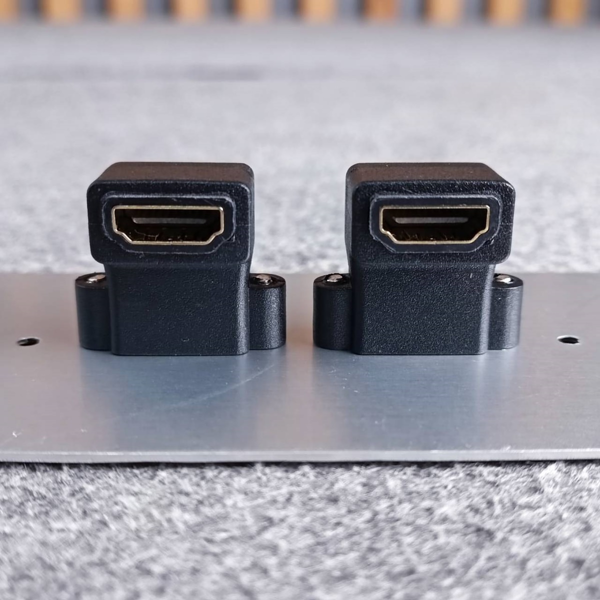 (1ชุด)Amphenol AMW-HDMI-02PR แผ่นเพลท HDMI 2 Port สายเข้าแบบงอ แผ่นสแตนเลส HDMI หน้ากากHDMIแบบติดพนัง เอไอ-ไพศาล