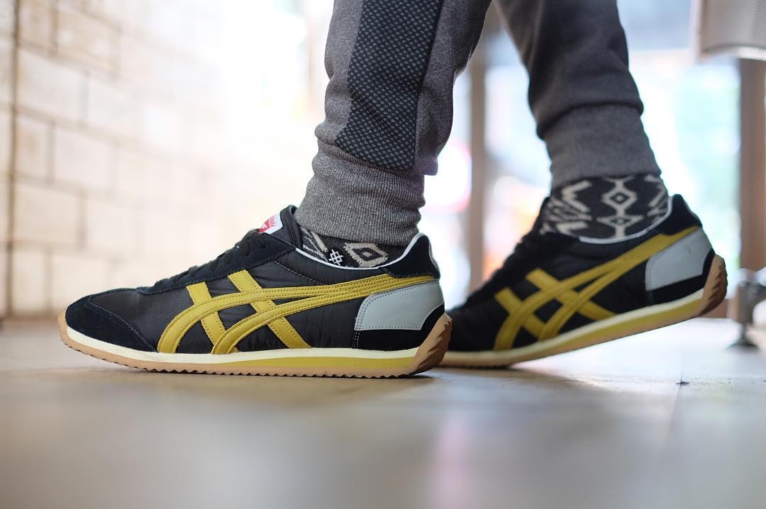 Onitsuka Tiger California 78 - Black / Champagne ดำคาดทอง (Show Case)