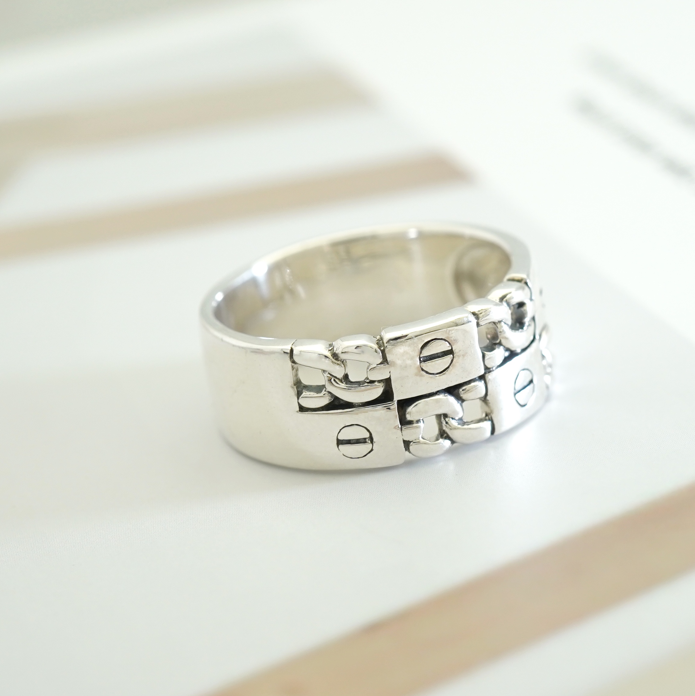 แหวนเงิน: แหวนผู้ชาย ลายโซ่ ตะปู