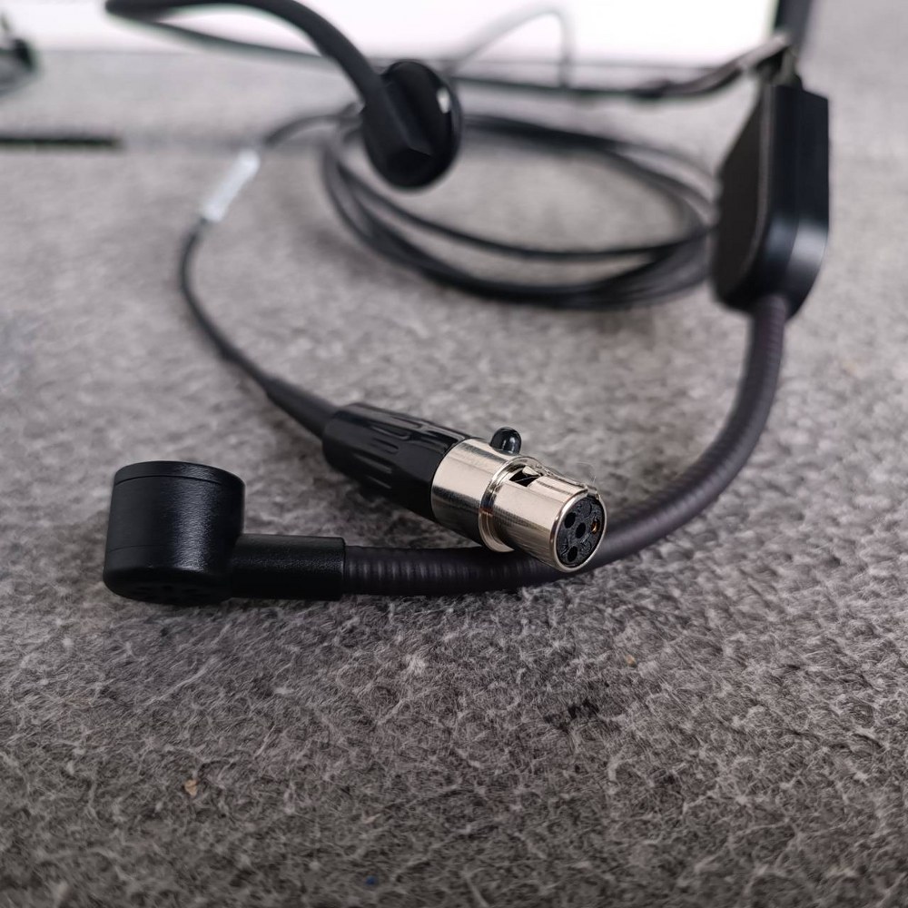 SHURE BLX14TH/P31 M19 ไมค์ลอยคาดหัว ไมค์ไร้สายคาดศรีษะเดี่ยว ย่าน UHF BLX 14TH/ P31 Q12 BLX14TH/ P31 M19 BLX 14TH/P31-M19 BLX14TH/P31M19 เอไอ-ไพศาล +++