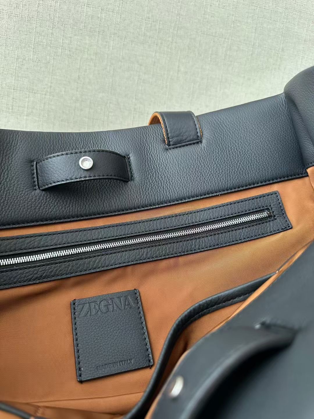 **do** กระเป๋าเดินทางหรือใส่เอกสาร Zegna BLACK DEERSKIN TOTE BAG หนังกวางนุ่ม สินค้าใหม่ ของแท้