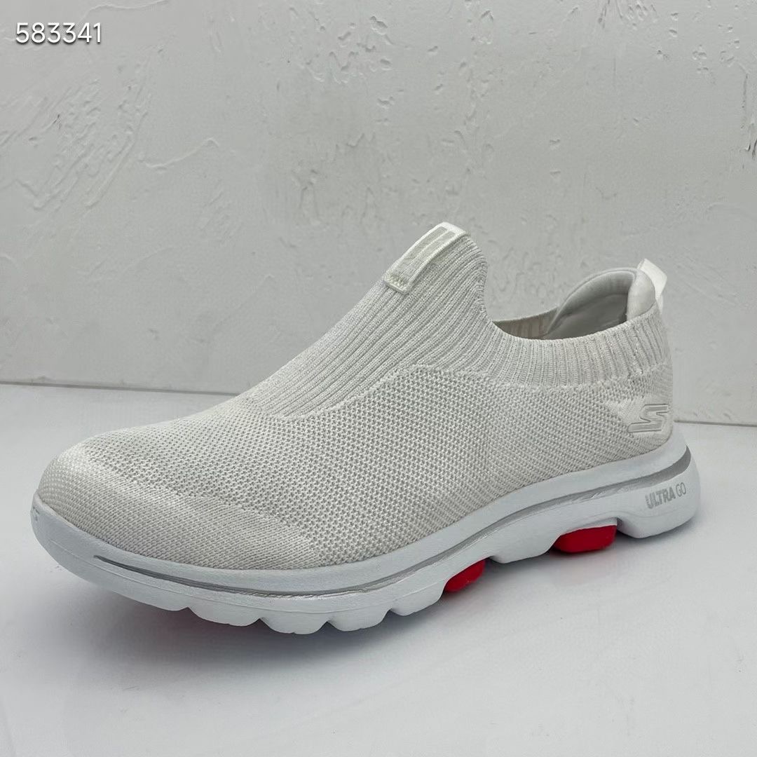 **C2** รองเท้า Skechers Ultra Go Slip On น้ำหนักเบาของผู้หญิง สินค้าใหม่ ของแท้