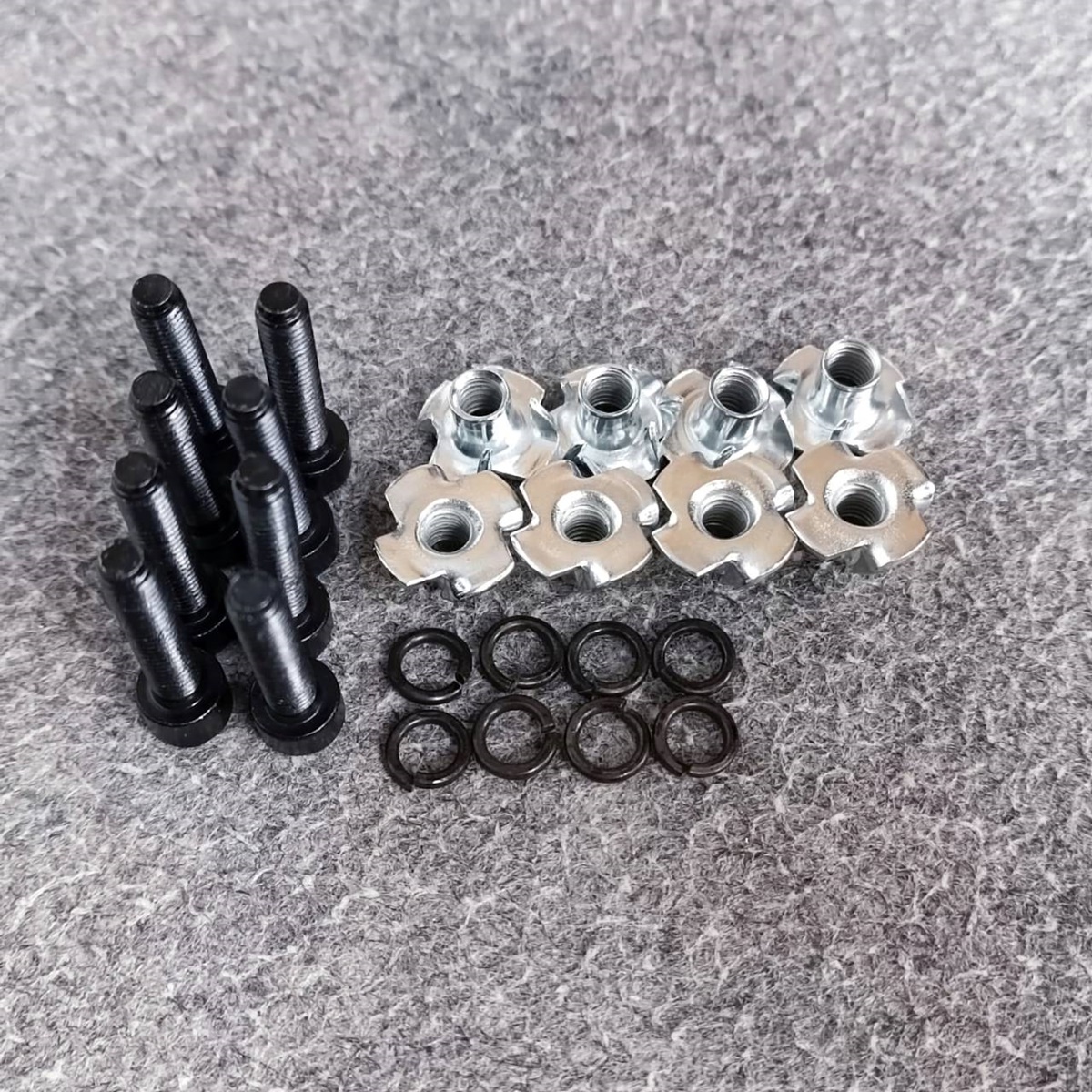 ถุง8ชุด น๊อตหัวหกเหลี่ยม 25mm พร้อม T-NUT M5 น็อตยึดลำโพง สกรู น็อตยึดร่อง น็อตสำหรับตู้ลำโพง เอไอ-ไพศาล