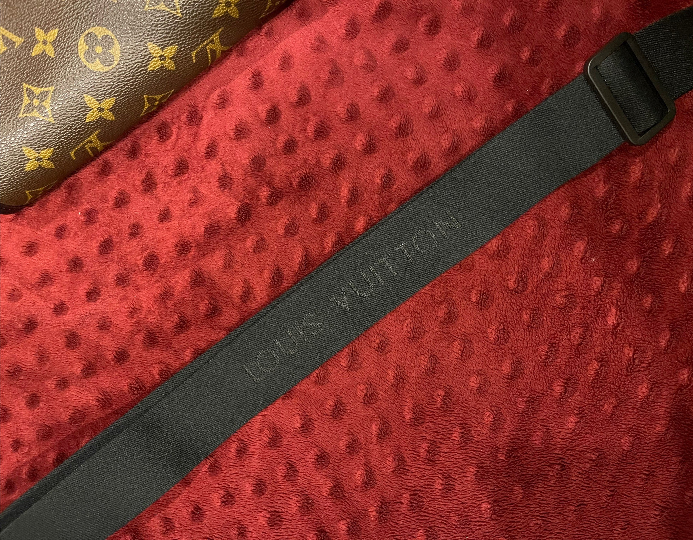 Louis Vuitton Bass Macassar Monogram ขนาด PM เหมือนใหม่ สภาพ 90 %