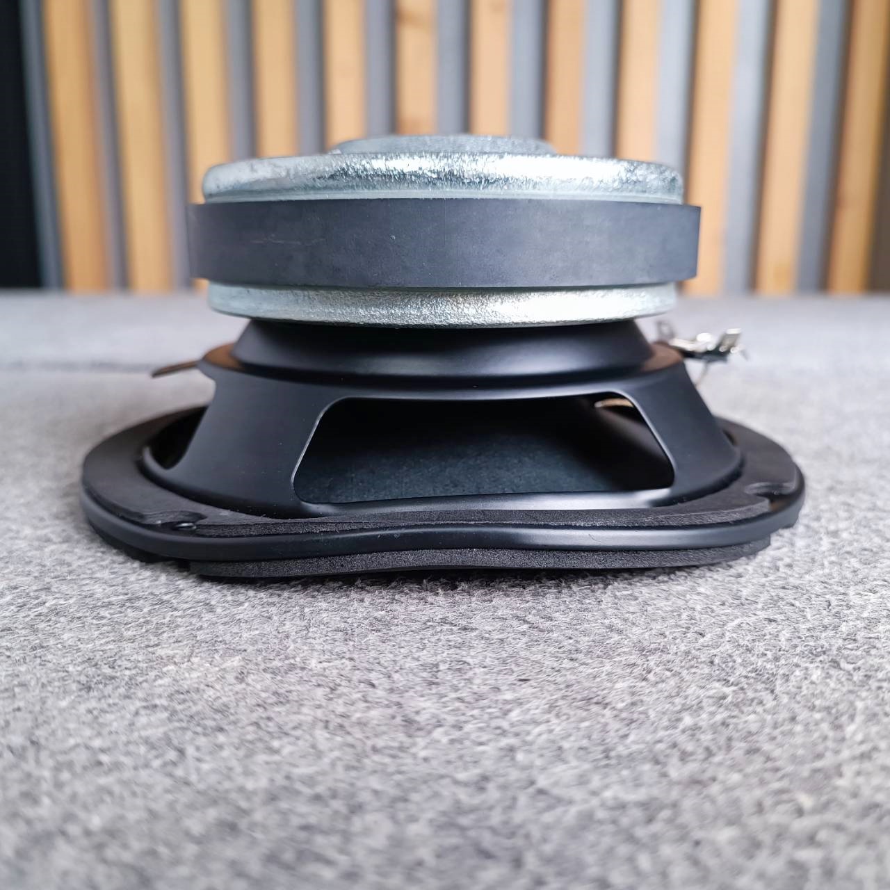 สินค้าเสียหายจากการขนส่ง KANE ชนะเลิศ 3 ลำโพง 6.5นิ้ว *8โอร์ม* โครงเบี้ยว ใช้งานได้ปกติ คาเน่ CHAMPION 3 KA NE III ชนะเลิศ-3 ชนะเลิศ3 เอไอ-ไพศาล