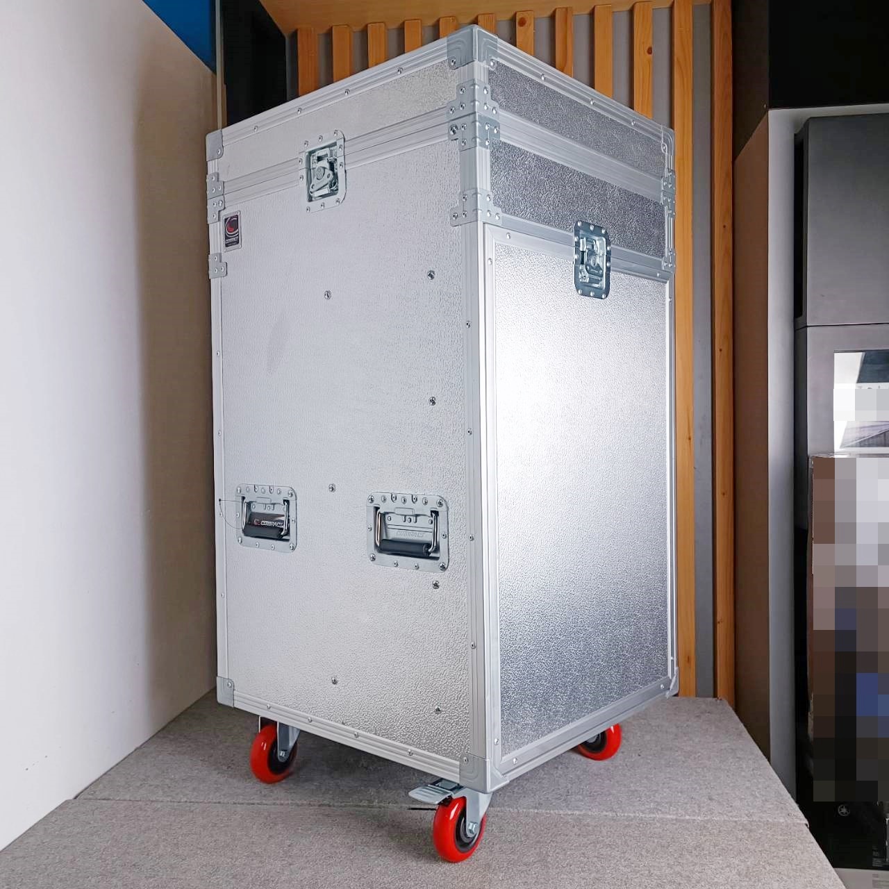 COMPACT SD-B16Ux10 RACK3ฝา ฝาเสียบ ผิวอลู ลึก21นิ้ว แร็ค ตู้แร็คลึก21นิ้ว ตู้แร็ค3ฝา อุปกรณ์สำหรับเก็บเครื่องเสียง16U เอไอ-ไพศาล