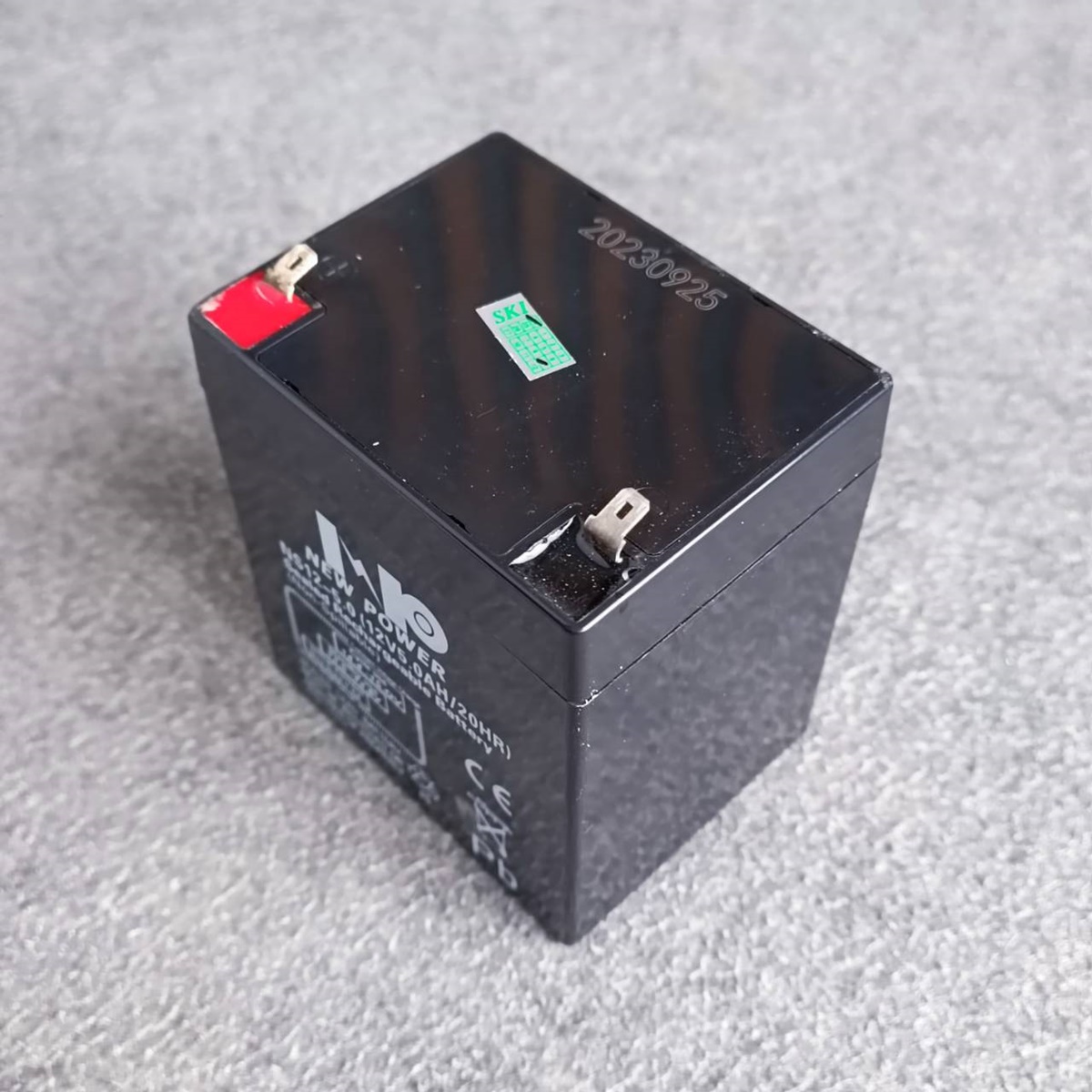 NEW POWER 12V 5AH แบตเตอรี่แห้ง แบตเตอรี่ UPS 5A Battery แบตสำหรับสำรองไฟ แบตUPS แบตเตอรี่UPS เครื่องสำรองไฟฉุกเฉิน เอไอ-ไพศาล