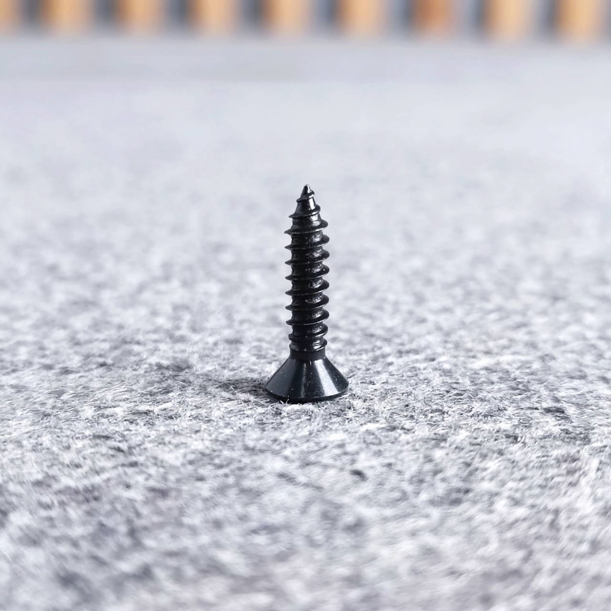 ประมาณ100ตัว สกรูFHดำ 8X3/4นิ้ว น็อตดำเกลียวปล่อย สกรูดำเกลียวปล่อย สกรู น็อต น็อตเกลียวปล่อย3/4นิ้ว น็อตเกลียวปล่อยหัวแบน เอไอ-ไพศาล