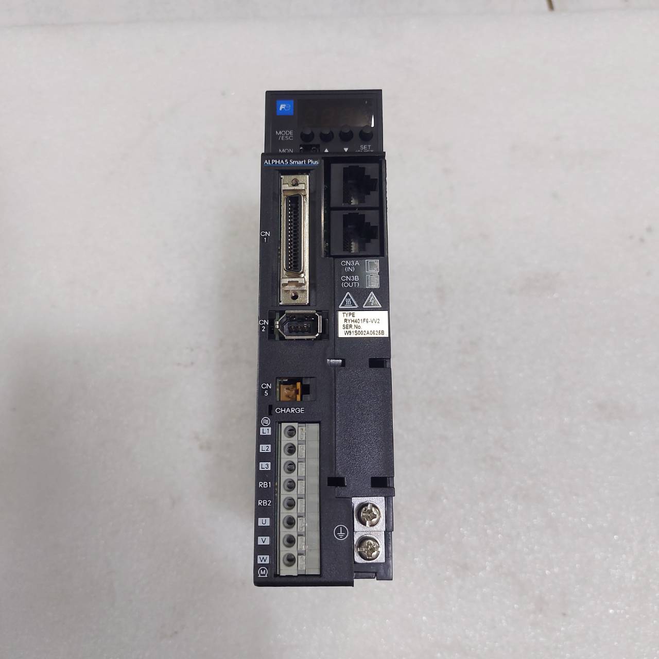 RYH401F6-VV2 SERVO DRIVE "FUJI"