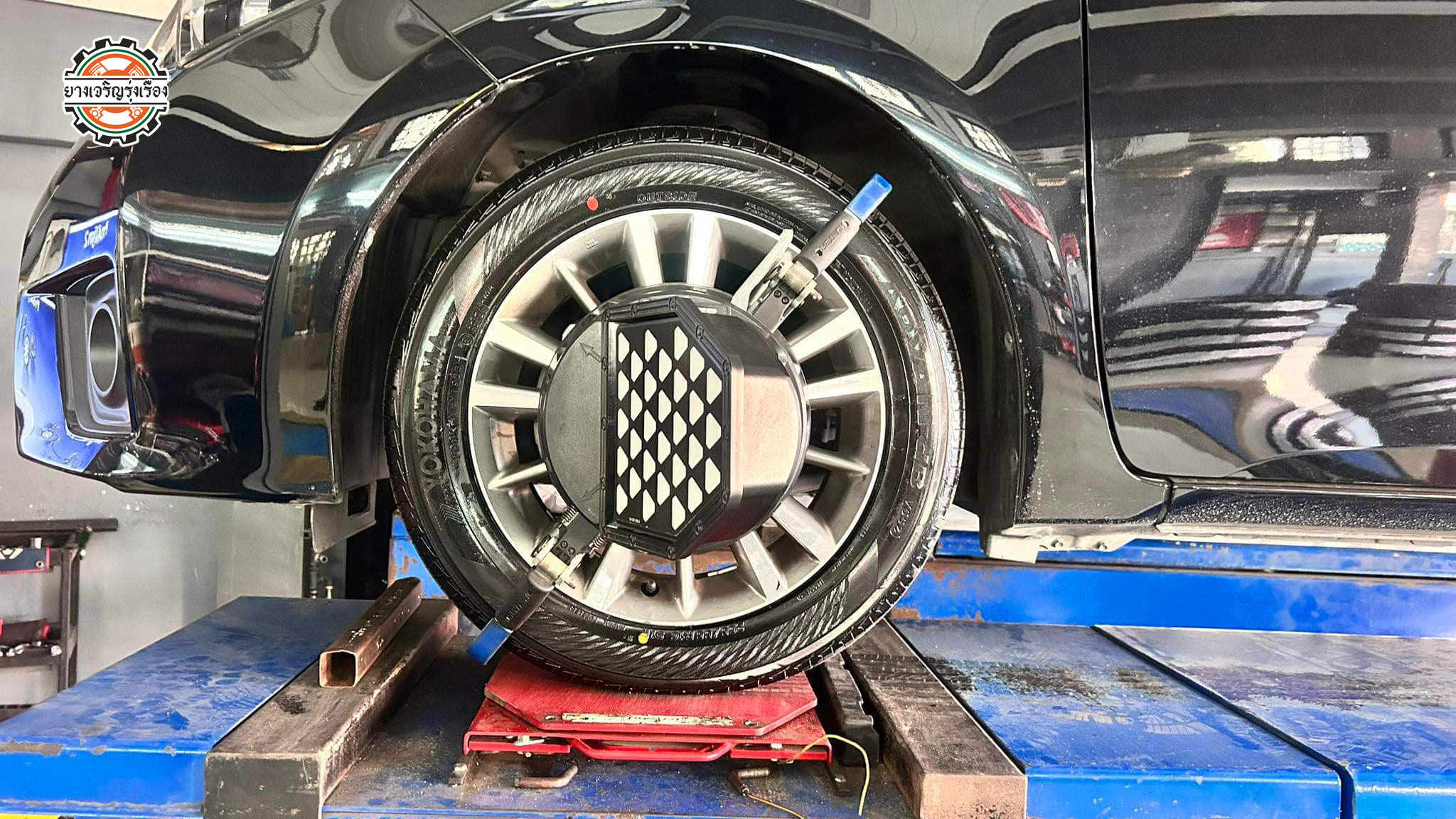 TOYOTA ALTIS เปลี่ยนยางรถยนต์ ขอยางรีดน้ำดี ๆ ผลิตญี่ปุ่น [+] YOKOHAMA ADVAN dB *91W ขนาด 205/55R16 𝙊𝙪𝙧 𝙎𝙚𝙧𝙫𝙞𝙘𝙚 บริการทางร้านเรารับทำอะไรบ้าง 🔧 ติดตั้งยางแบบไร้รอย 100% 🔧 บริการสลับยาง ตามอายุ 🔧 มียางรถยนต์ทุกยี่ห้อให้เลือกซื้อ 🔧 เช็คช่วงล่าง แก้ปัญหาให้ตรงจุด 🔧 บริการล้างลิ้นปีกผีเสื้อ 🔧 บริการเช็คระยะรถยนต์ 🔧 เปลี่ยนถ่ายของเหลวทั้งระบบ 🔧 ตั้งศูนย์ด้วยเครื่อง HUNTER นำเข้าจาก USA สอบถามข้อมูลเพิ่มเติม หรือนัดหมายเข้ารับบริการ Tel : 08-6569-1915 Tel : 08-6544-5963 Line id : @88rw Tiktok : https://www.tiktok.com/@88rwycrr Youtube : https://youtube.com/@88rw Facebook : https://www.facebook.com/88rwtire Location : https://goo.gl/maps/HrNUAZXPN94KvxZ98?coh=178573&entry=tt #รถยนต์มีปัญหาไม่รู้ต้องแก้ตรงไหน ทางเรายินดี ตรวจหาปัญหาและหาวิธีแก้ บอกลูกค้าก่อนลงมือทำเสมอราคาเป็นธรรมไม่เอาเปรียบ สบายใจคุณลูกค้า ---------------------------------- ดูแลให้คำปรึกษาทุกปัญหาคาใจ ไม่ทิ้งลูกค้า มีบริการหลังการขาย 【ให้ผู้เชี่ยวชาญของเรา ดูแลรถคุณ】 ร้านยางเจริญรุ่งเรือง ยินดีต้อนรับครับ ---------------------------------- #โช๊คอัพรถยนต์ #monroe #yss #kayaba #profender #ร้านยางเจริญรุ่งเรือง #นนทบุรี #งามวงศ์วาน #amsfix #บริการช่วงล่างรถยนต์ #ซ่อมบำรุงช่วงล่าง #เซทอัพโช๊คอัพรถยนต์