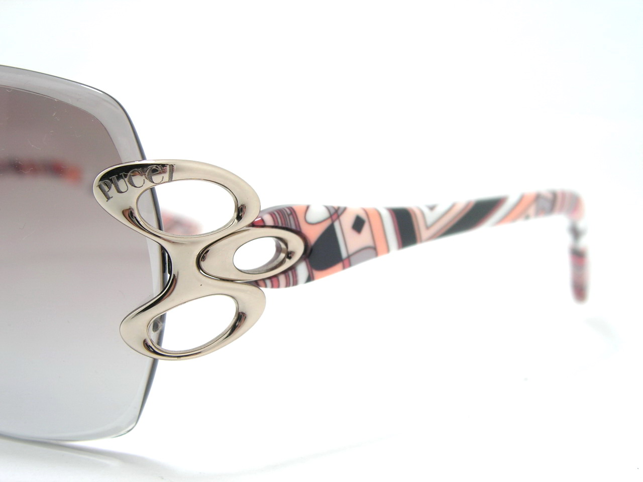 หมดแล้วค่ะ+++แว่นกันแดด Emilio Pucci !!!ไฮโซมากมายค่ะแบรนด์นี้ ของแท้100%และถูกสุดๆ ส่งตรงจากUS.ค่ะ