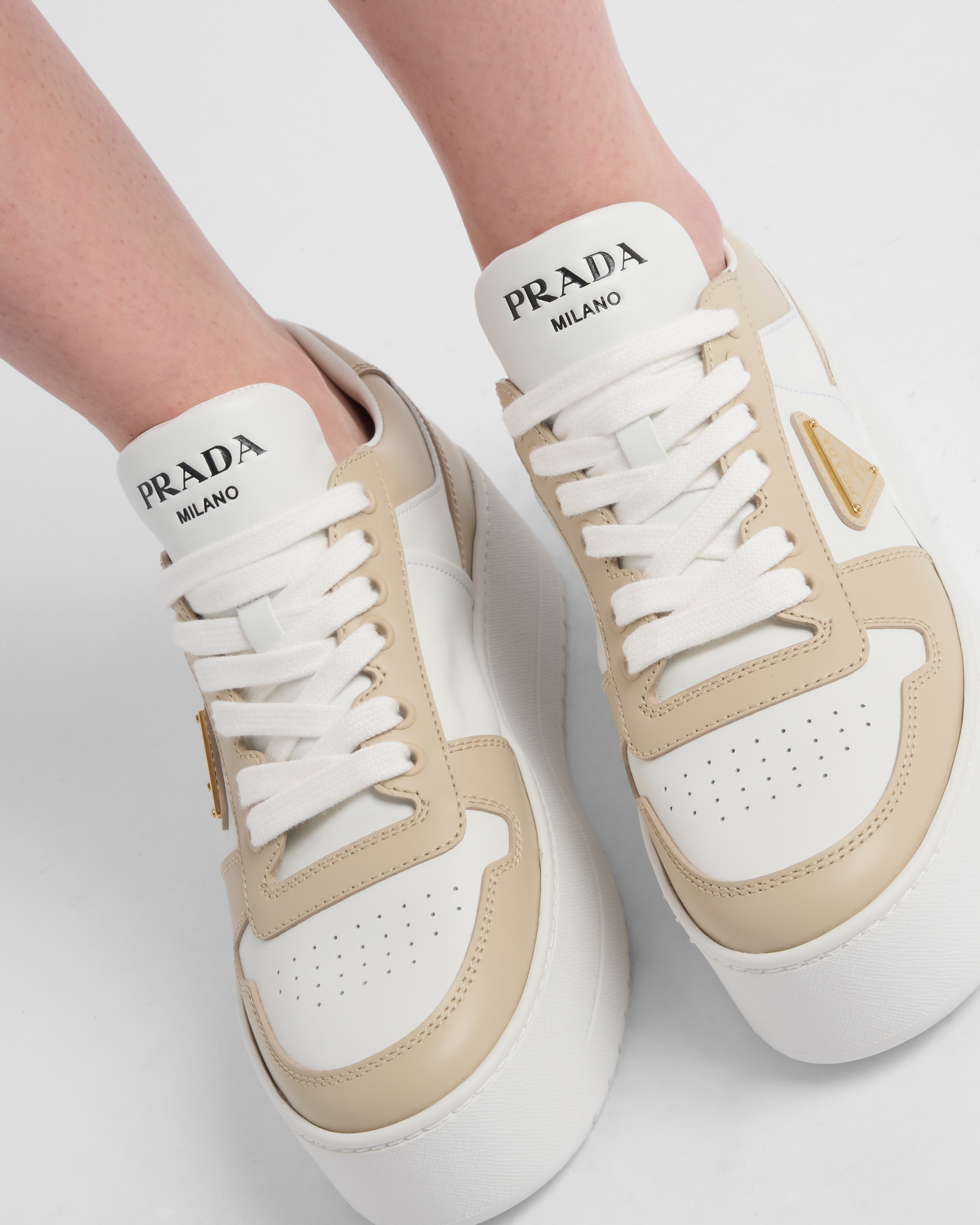 ￼**do** รองเท้า Parda Downtown Bold leather sneakers ของผู้หญิง สินค้าใหม่ ของแท้