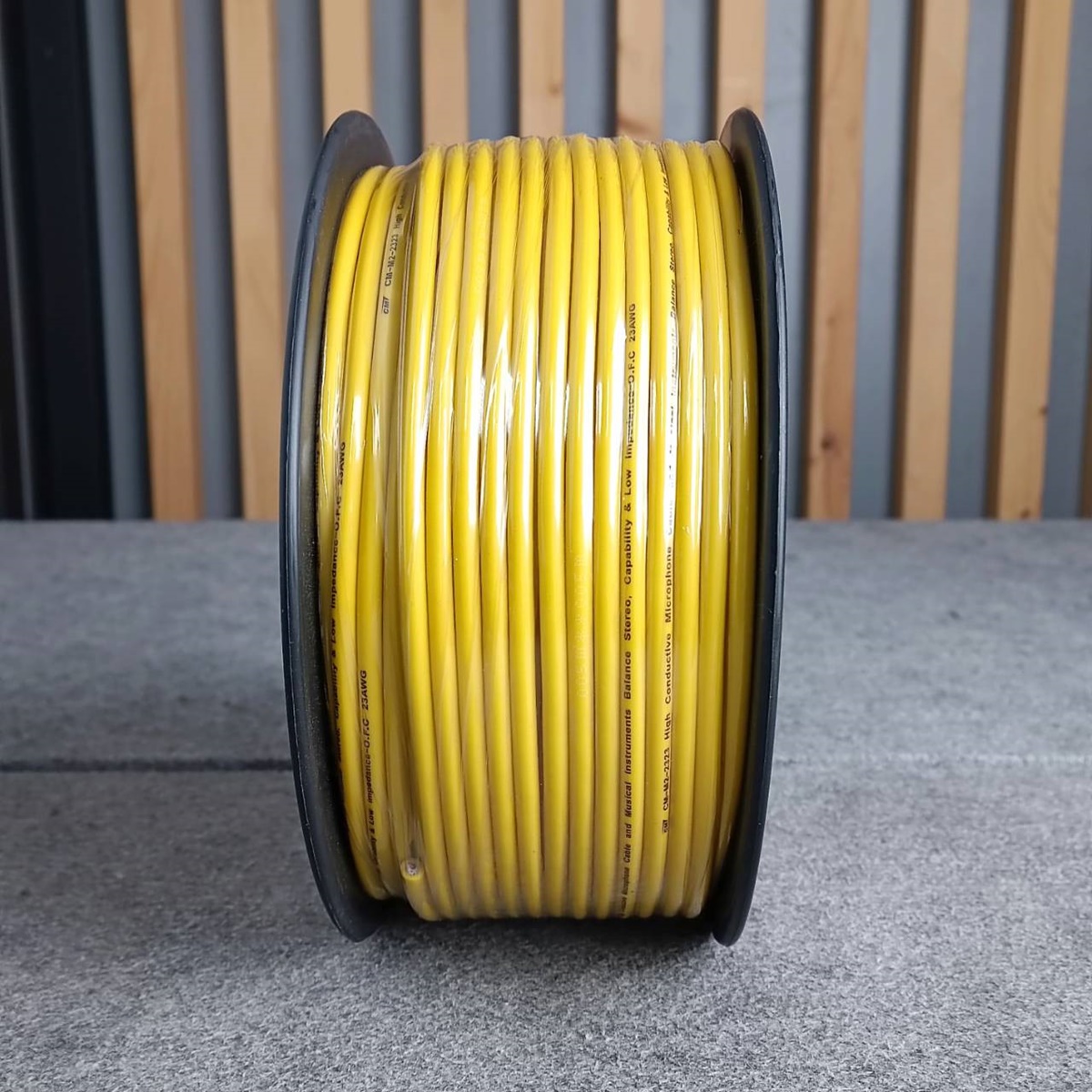100เมตร CM สายไมค์ST 6mm M2-2323 สีเหลือง 100M สายไมค์ST M2 2323 สีเหลือง สายสัญญาณ ST สายไมค์CM สายไมค์ 6mm เอไอ-ไพศาล