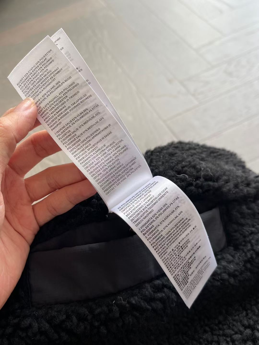 เสื้อกันหนาวมีฮู้ดใส่ได้ 2 ด้าน Canada Goose Women's Alberni Reversible Fleece Bomber Jacket มี 3 สี สินค้าใหม่ ของแท้