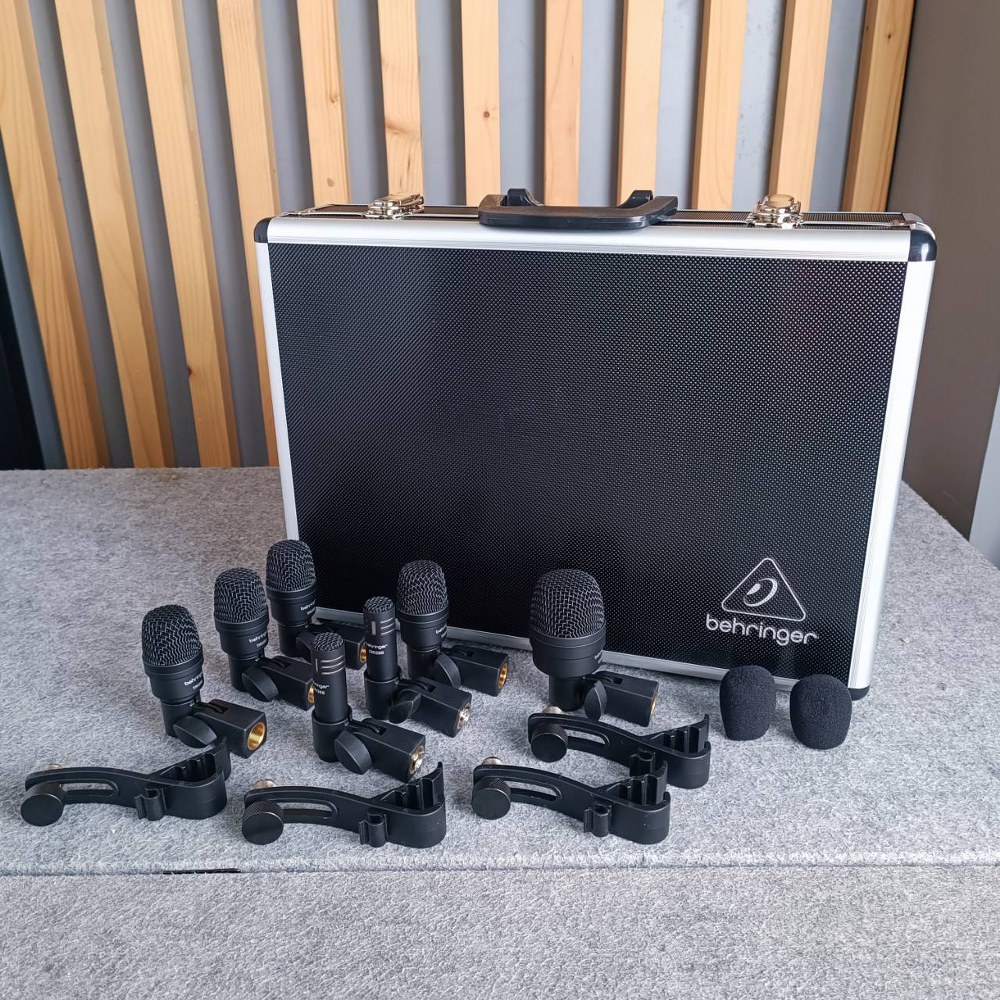 แถมกระเป๋าใส่ไมค์ BEHRINGER BC-1200 ไมค์กลอง7ชิ้น ชุดไมค์สำหรับจ่อกลองชุด BC1200 BC 1200 ชุดไมค์7ตัว ไมค์ชุด MIC Professional 7-Piece Drum Microphone +++ เอไอ-ไพศาล