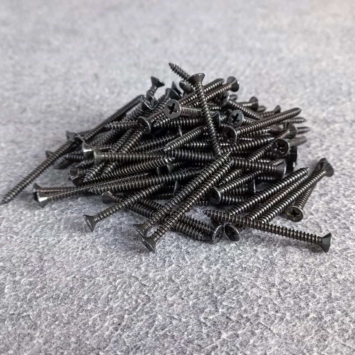 ประมาณ100ตัว สกรูFHดำ 8X2" สกรูเกลียวปล่อย น็อตเกลียวปล่อย น็อต น็อตดำเกลียวปล่อย2นิ้ว สกรูดำ2นิ้ว สกรูดำ สกรูดำเกลียวปล่อย เอไอ-ไพศาล สำเนา