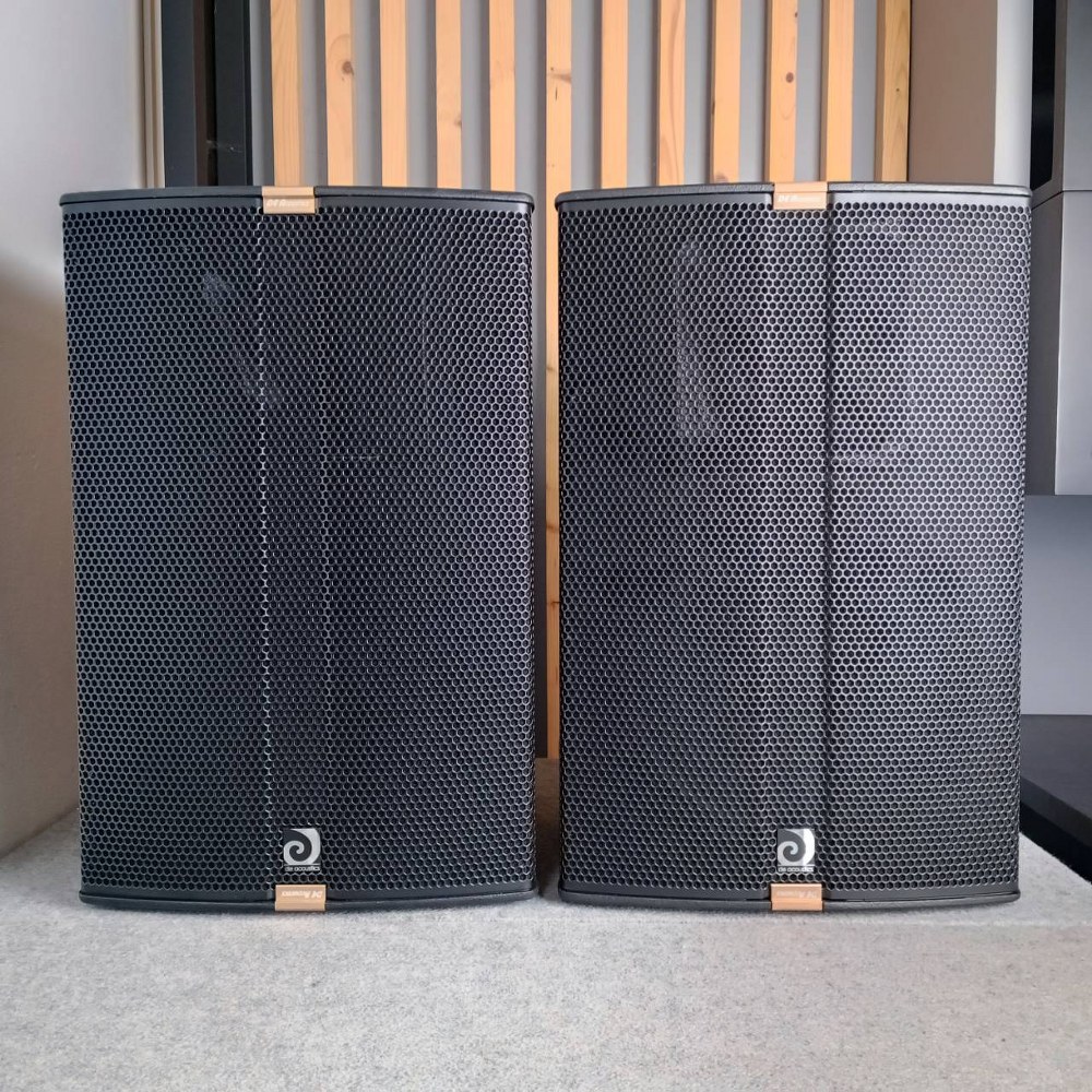 1คู่ DE ACOUSTIC PD-15 ตู้ลำโพง 15นิ้ว (คู่ละ) ตู้ลำโพง 15 นิ้ว เหมาะ สำหรับงานเสียงกลางแจ้ง สามารถวางเป็นมอนิเตอร์ได้ PD15 PD 15 เอไอ-ไพศาล