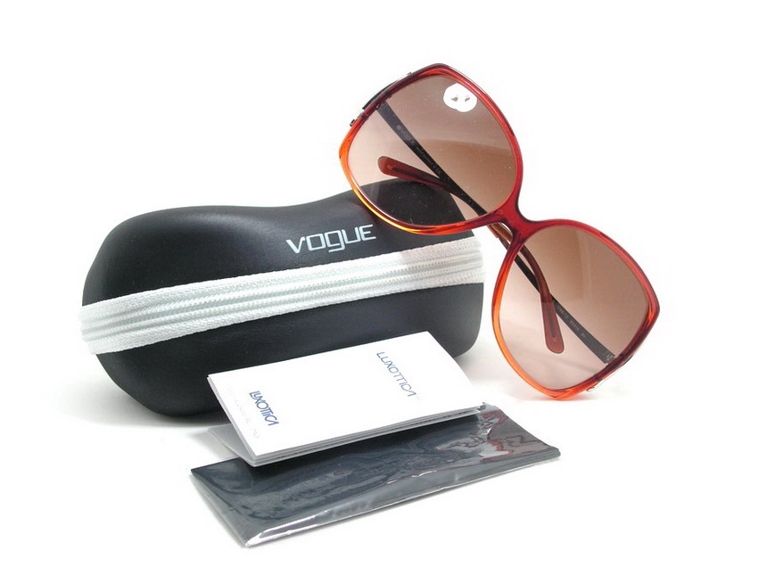 แว่นกันแดด Vogue แบรนด์นี้ใส่สวยแน่นอนค่ะ ของแท้และถูกที่สุด ส่งตรงจากUS.ค่ะ