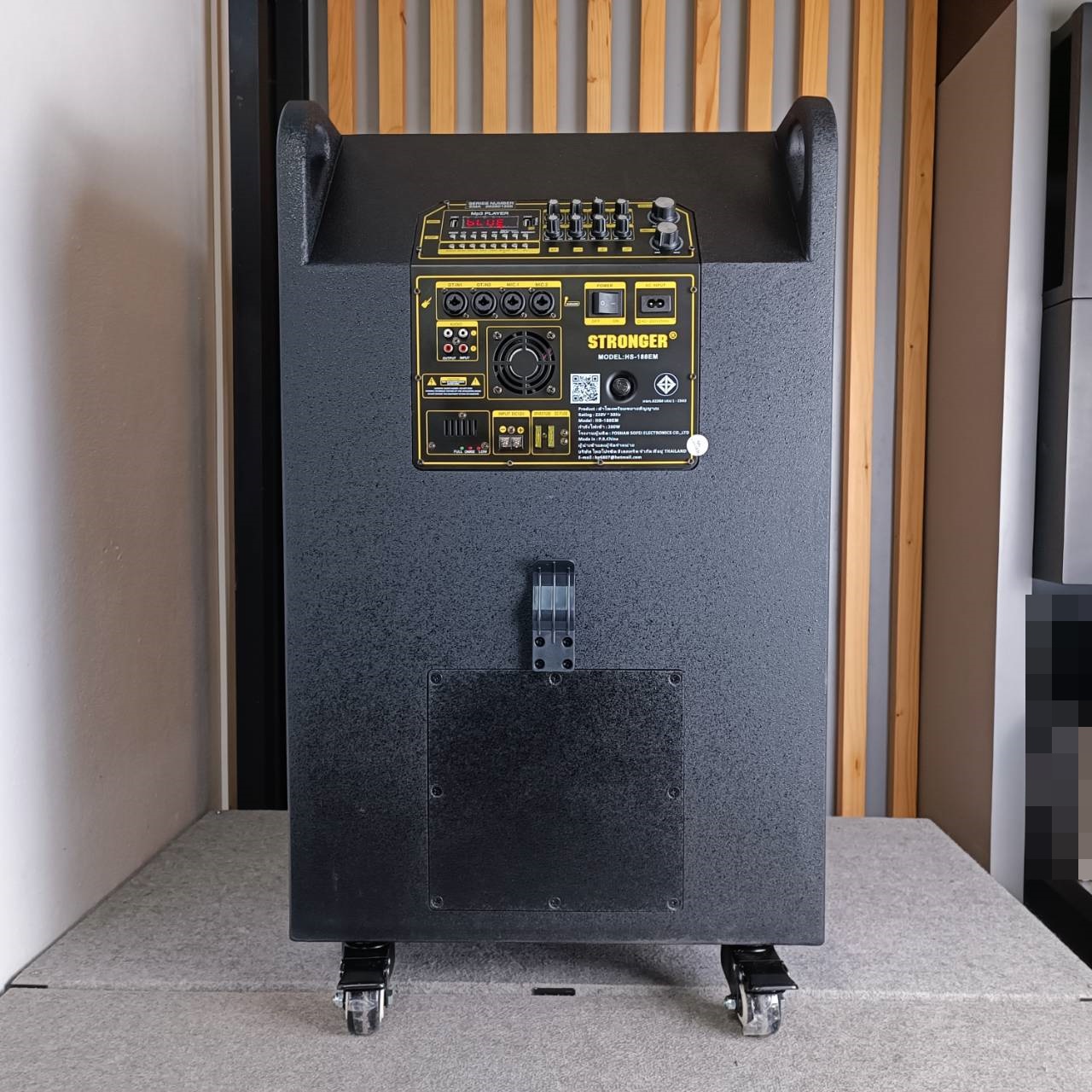 STRONGER HS-188EM ตู้ลำโพงไม้ 18นิ้ว มีแบต ไมค์ลอย ลำโพงบลูธูท ลำโพงพกพา ลำโพงล้อลาก ลำโพงกลางแจ้ง HS 188EM HS188EM เอไอ-ไพศาล