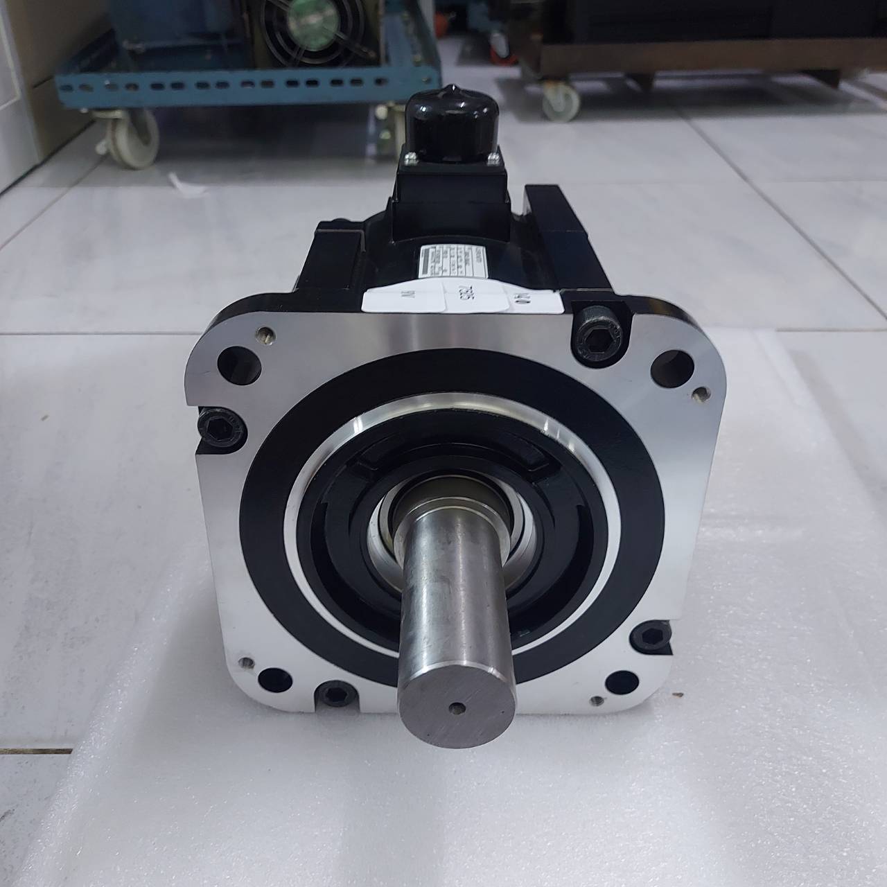 SGMGV-30A3A2C SERVO MOTOR "YASKAWA"