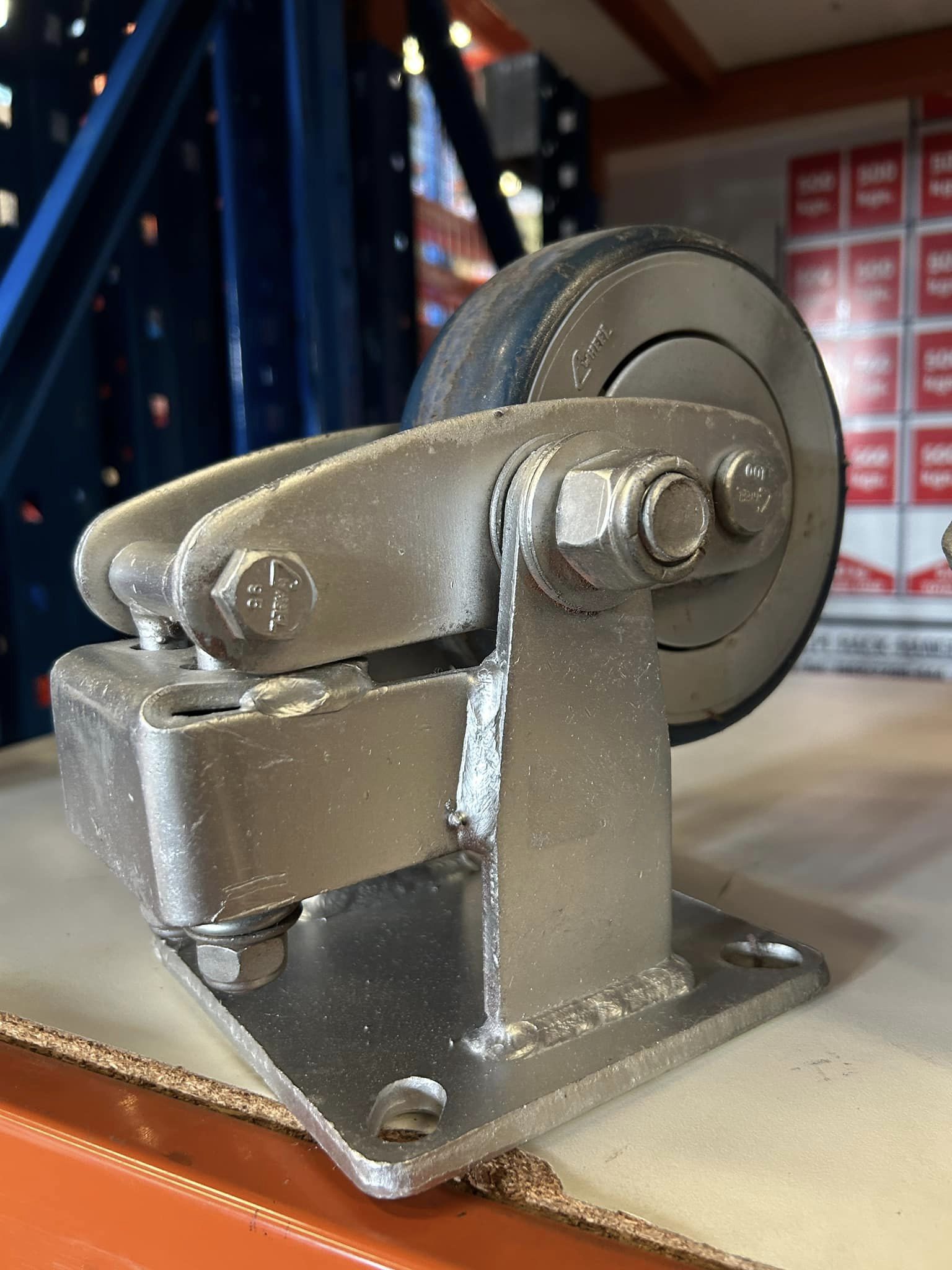 บันไดติดล้อ6นิ้วแบบมีโช๊คสปริงสูง2.80ม.