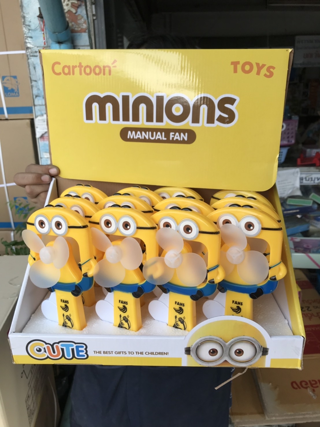 SQ924 ของใช้เด็กพัดลมมือถือมินเนียน ยกกล่อง 12 ชิ้น (ของหมด)