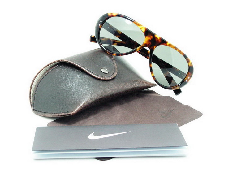 แว่นกันแดด Nike !!!สวยและเก๋มากมากค่ะ ของแท้100%และถูกสุดๆ ส่งตรงจากUS.ค่ะ