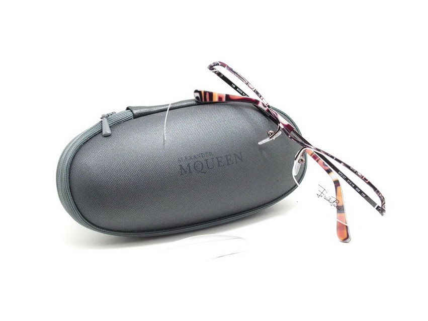 หมดแล้วค่ะ+++กรอบแว่นสายตา Emilio Pucci !!!ทรงสุดฮิตเลยค่ะ ของแท้และถูกที่สุด ส่งตรงจากUS.ค่ะ