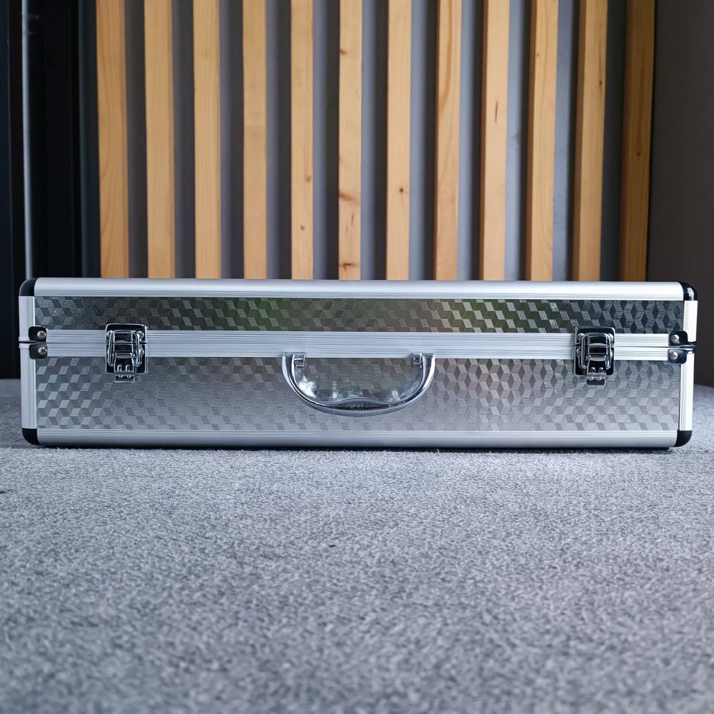 สีเงิน PROPLUS กล่องใส่ไมค์ลอย PRO PLUS โปรพลัส กล่องไมค์ กล่องเก็บไมค์ กล่องไมค์ลอย กระเป่าไมค์ กระเป๋าไมค์ลอย เอไอ-ไพศาล